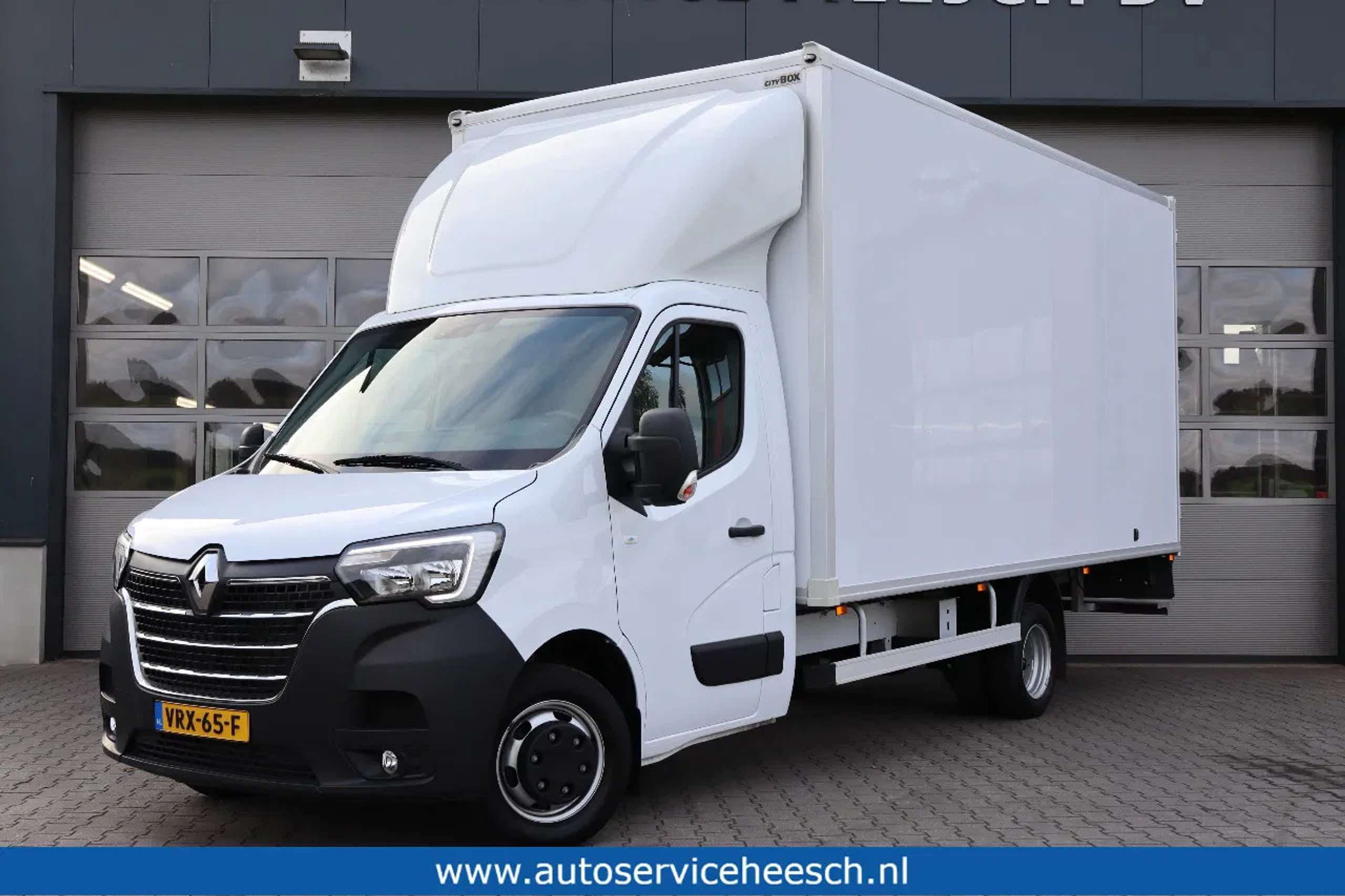 Renault Master 2023