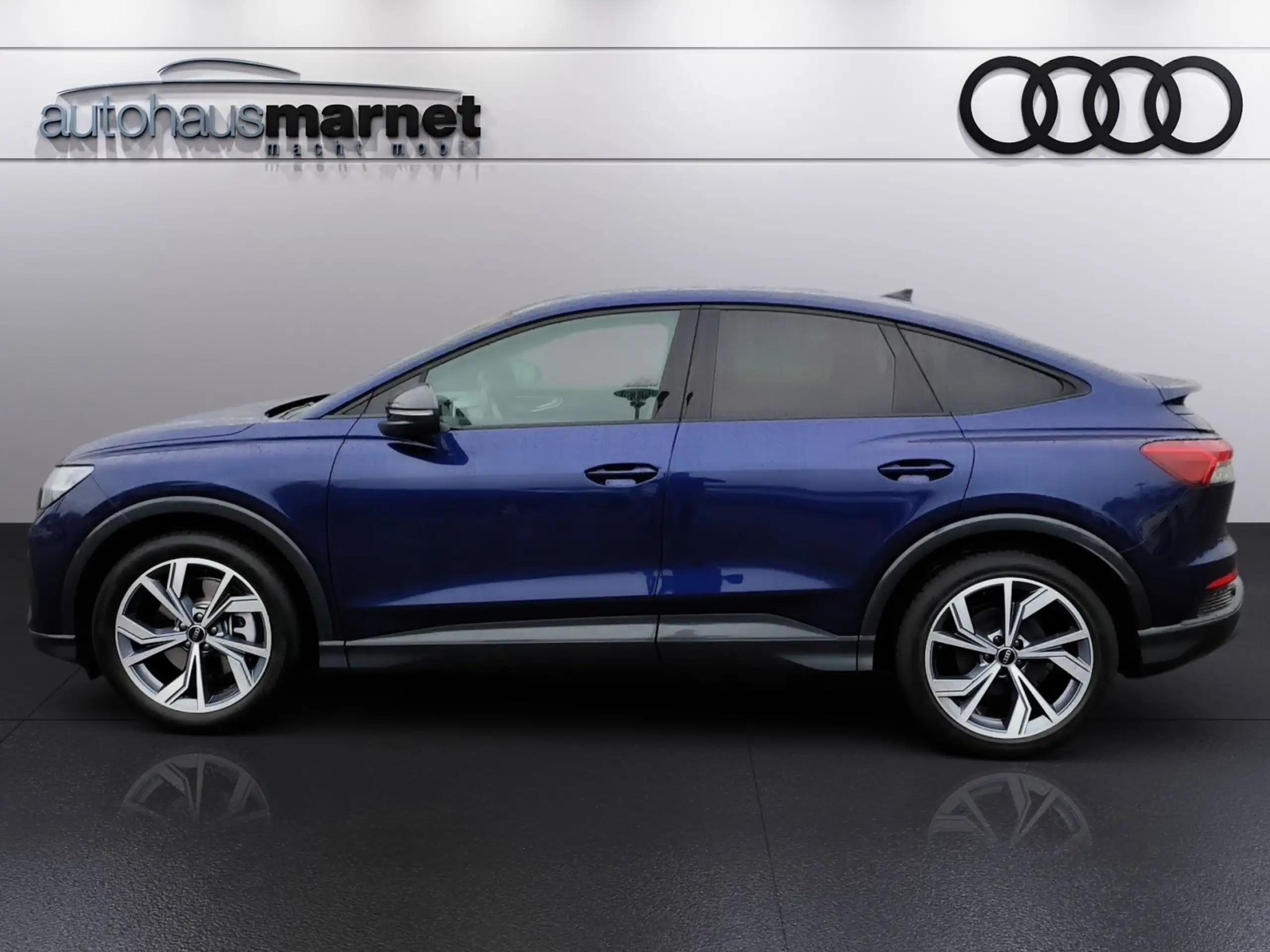 Audi - Q4 e-tron