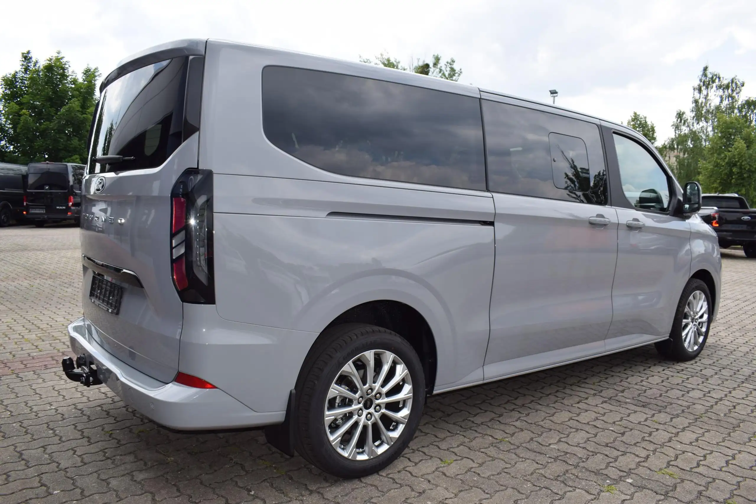 Ford - Tourneo Custom