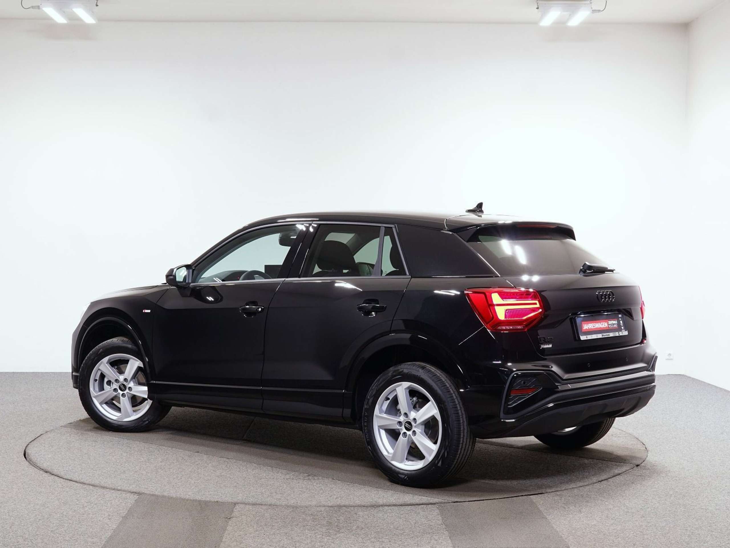 Audi - Q2