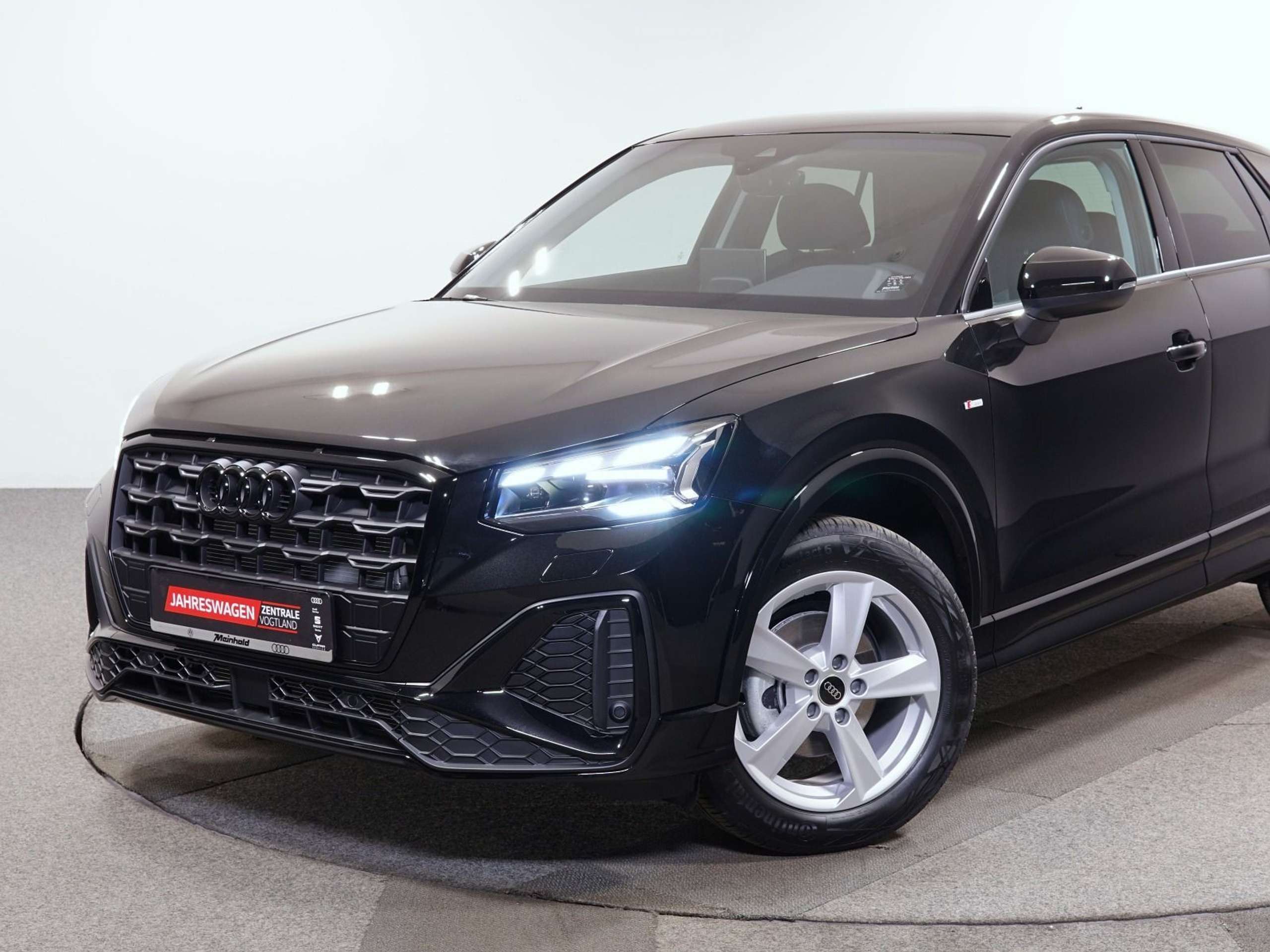 Audi - Q2