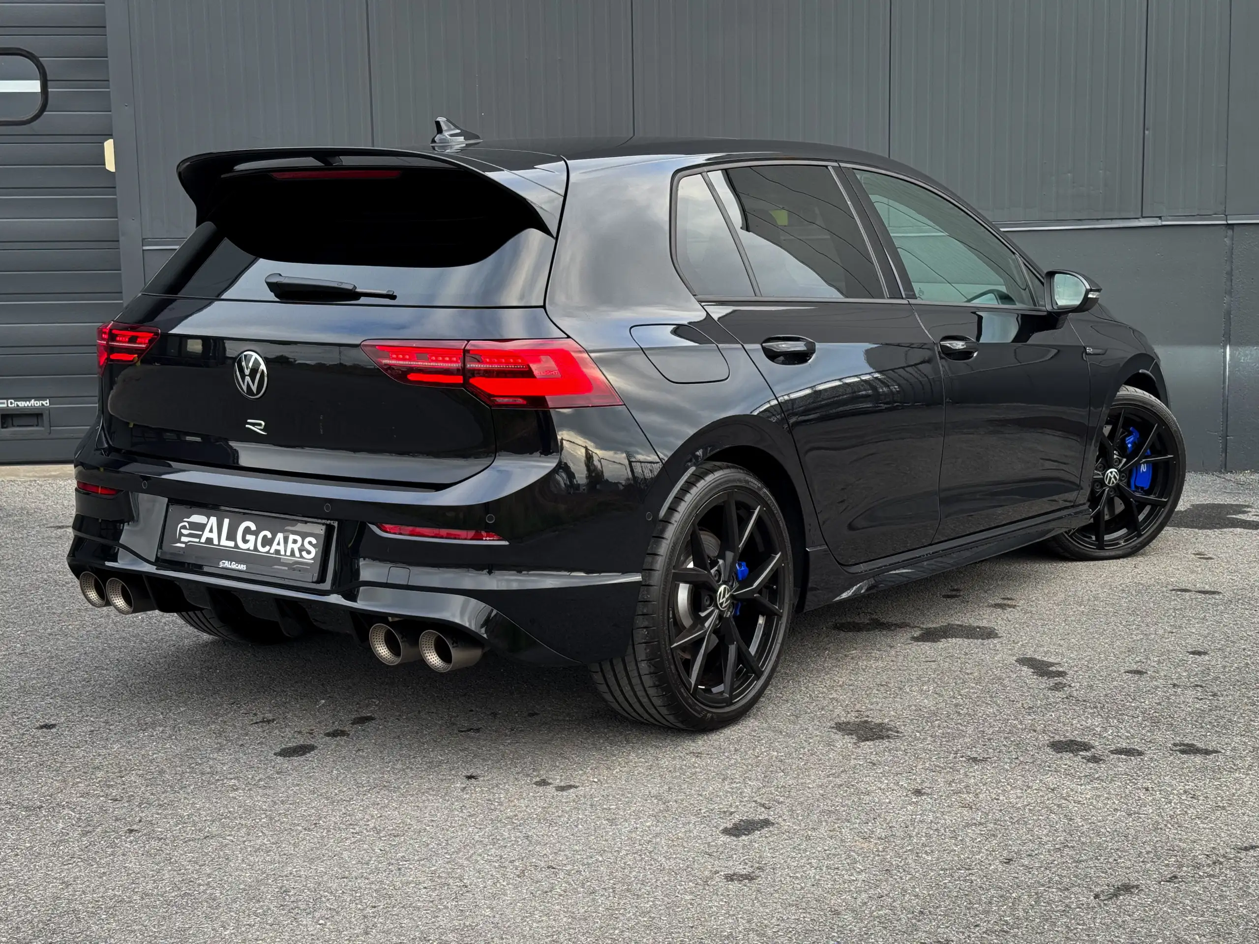 Volkswagen - Golf R