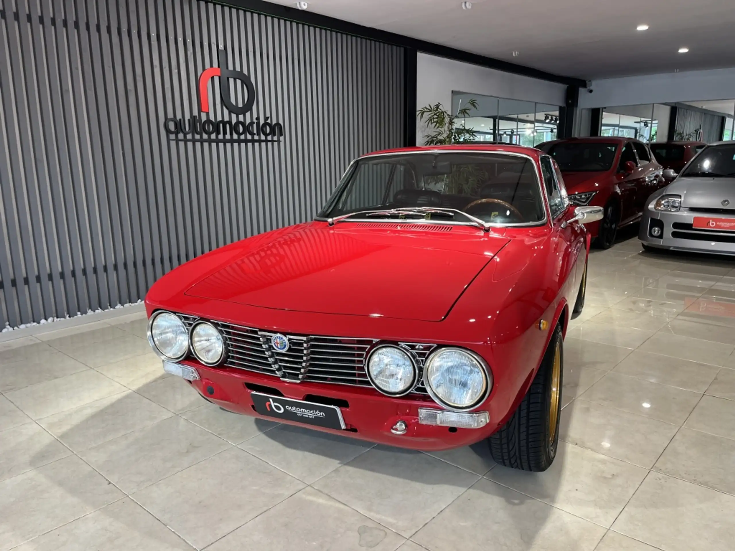 Alfa Romeo - 2000