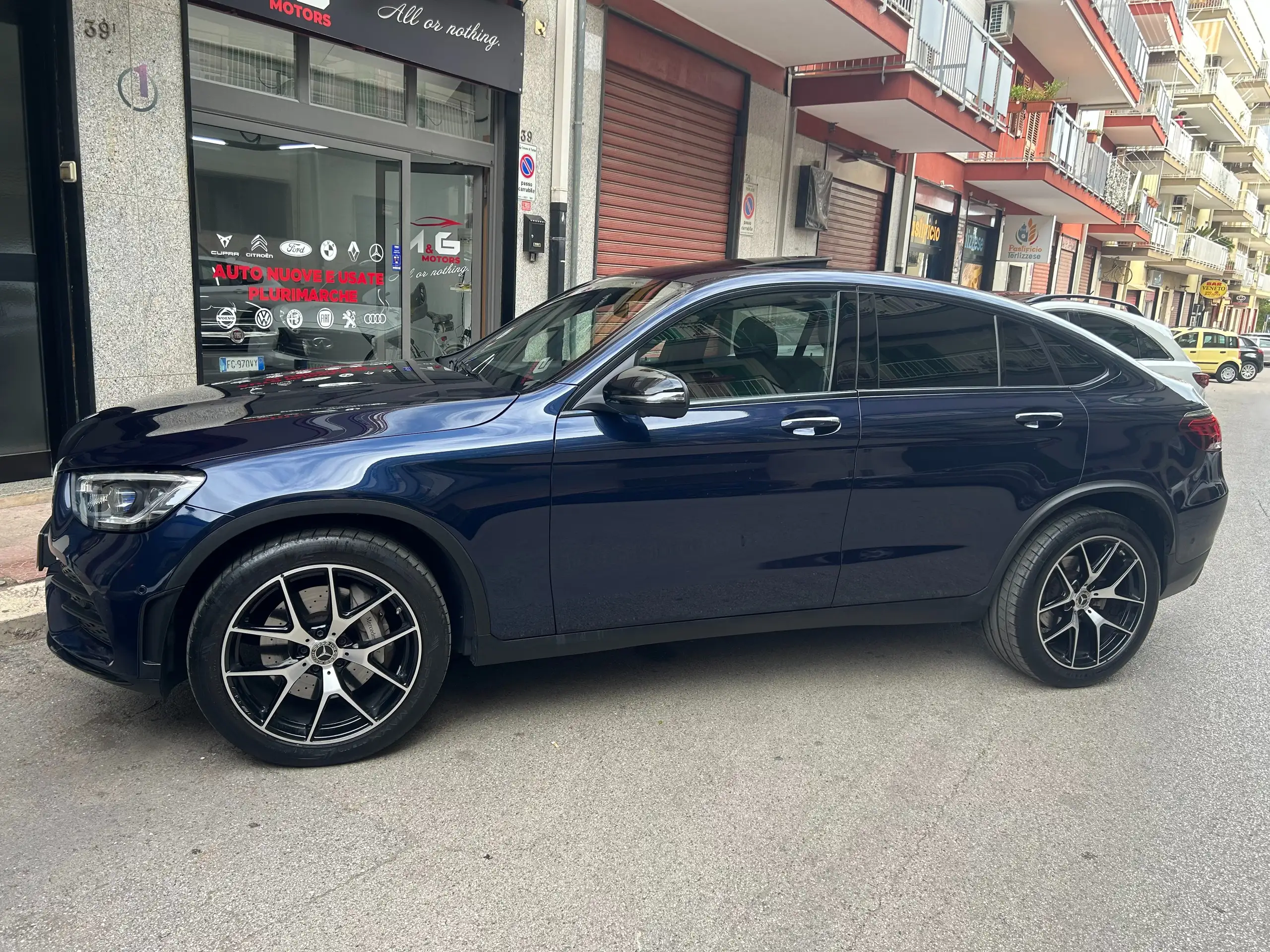 Mercedes-Benz - GLC 300