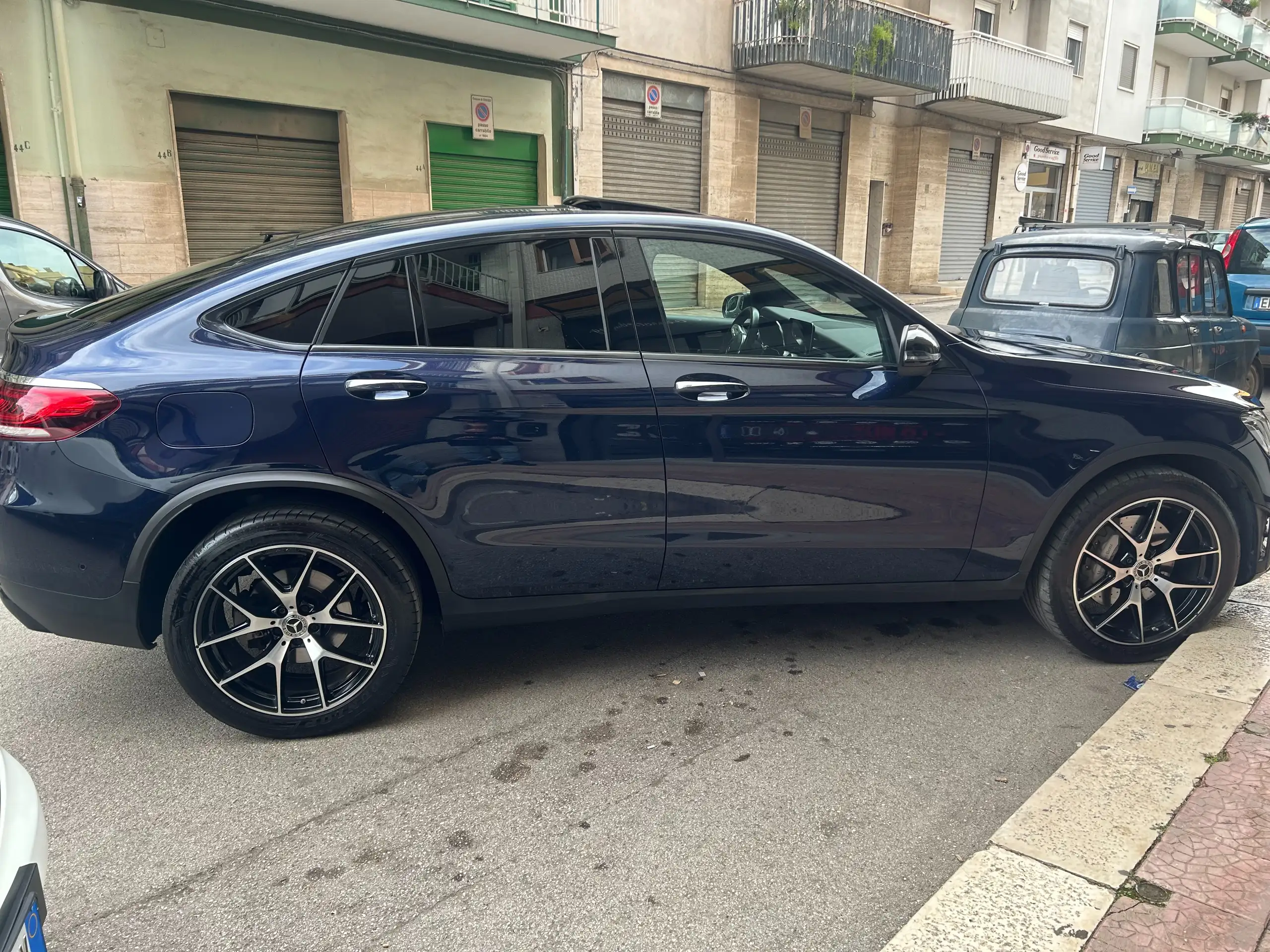 Mercedes-Benz - GLC 300