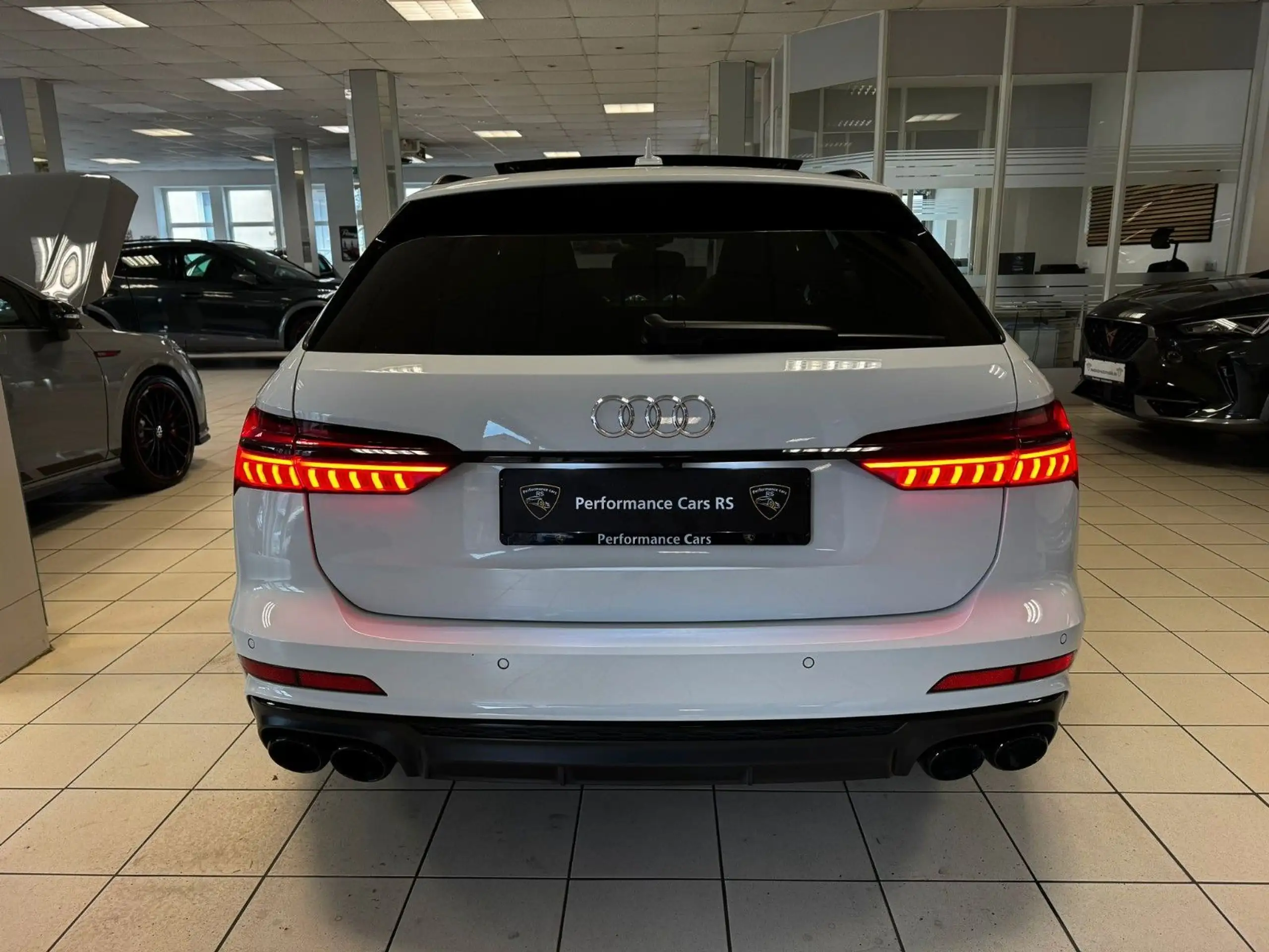 Audi - S6