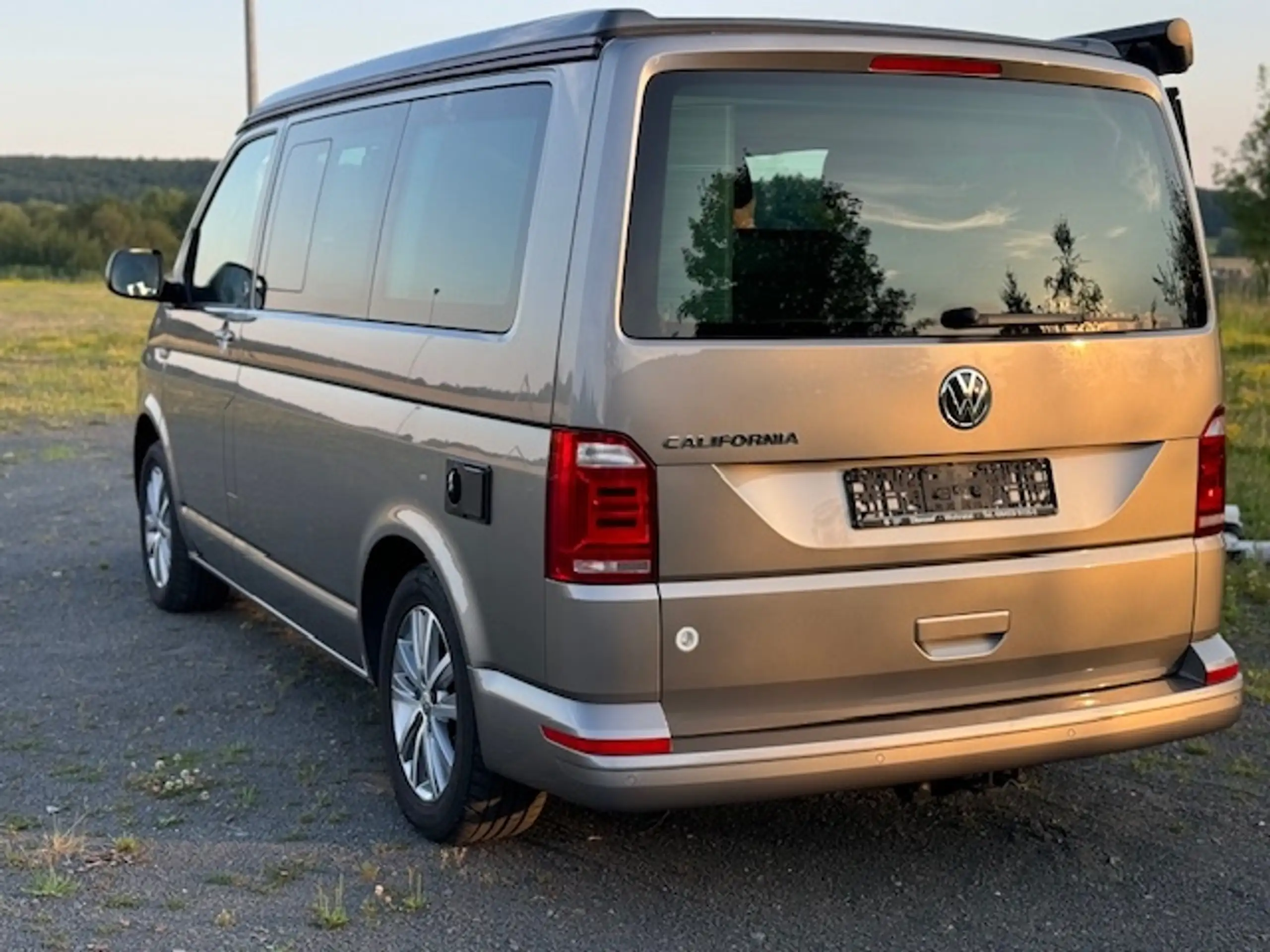 Volkswagen - T6 California