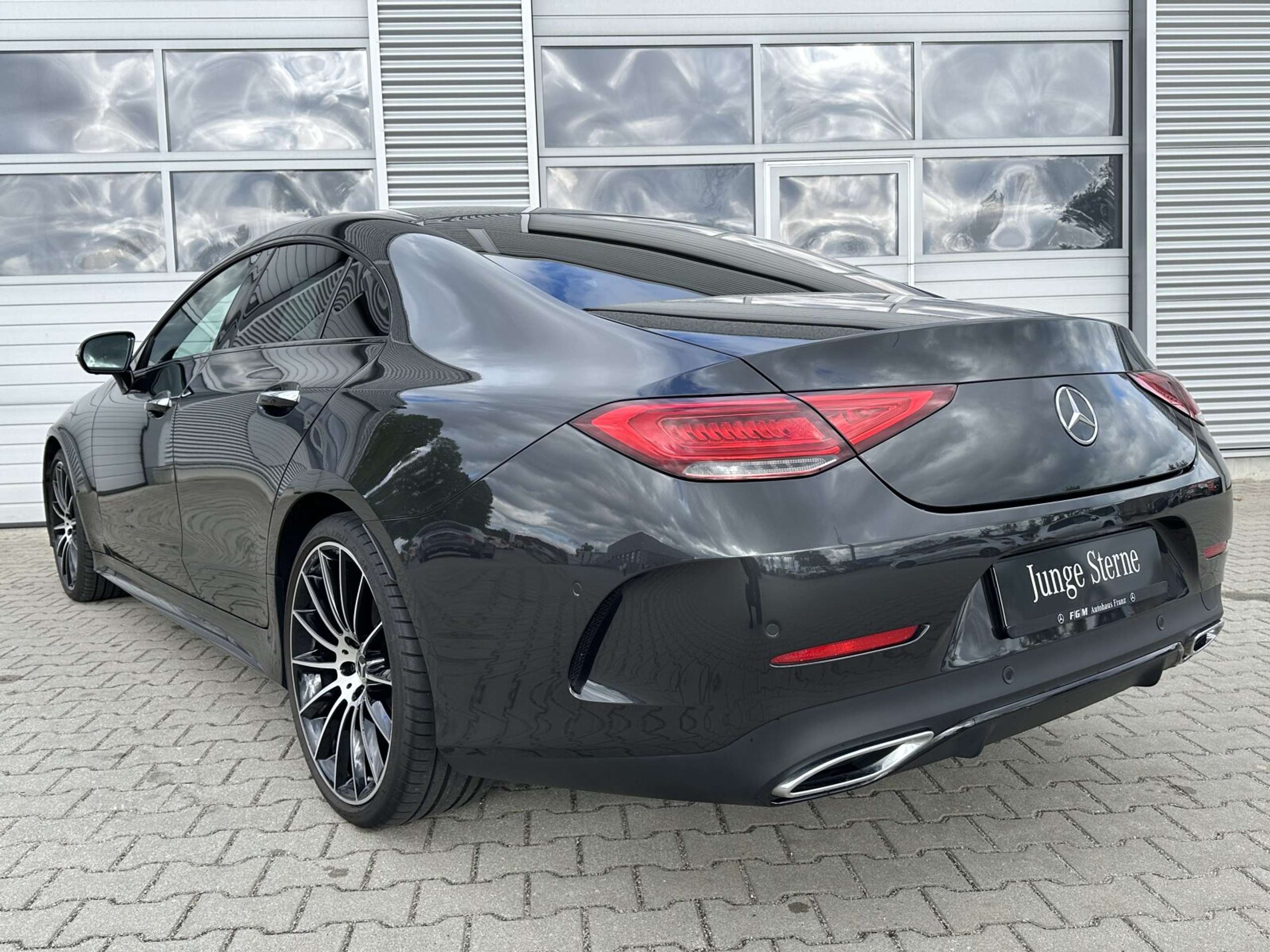 Mercedes-Benz - CLS 400