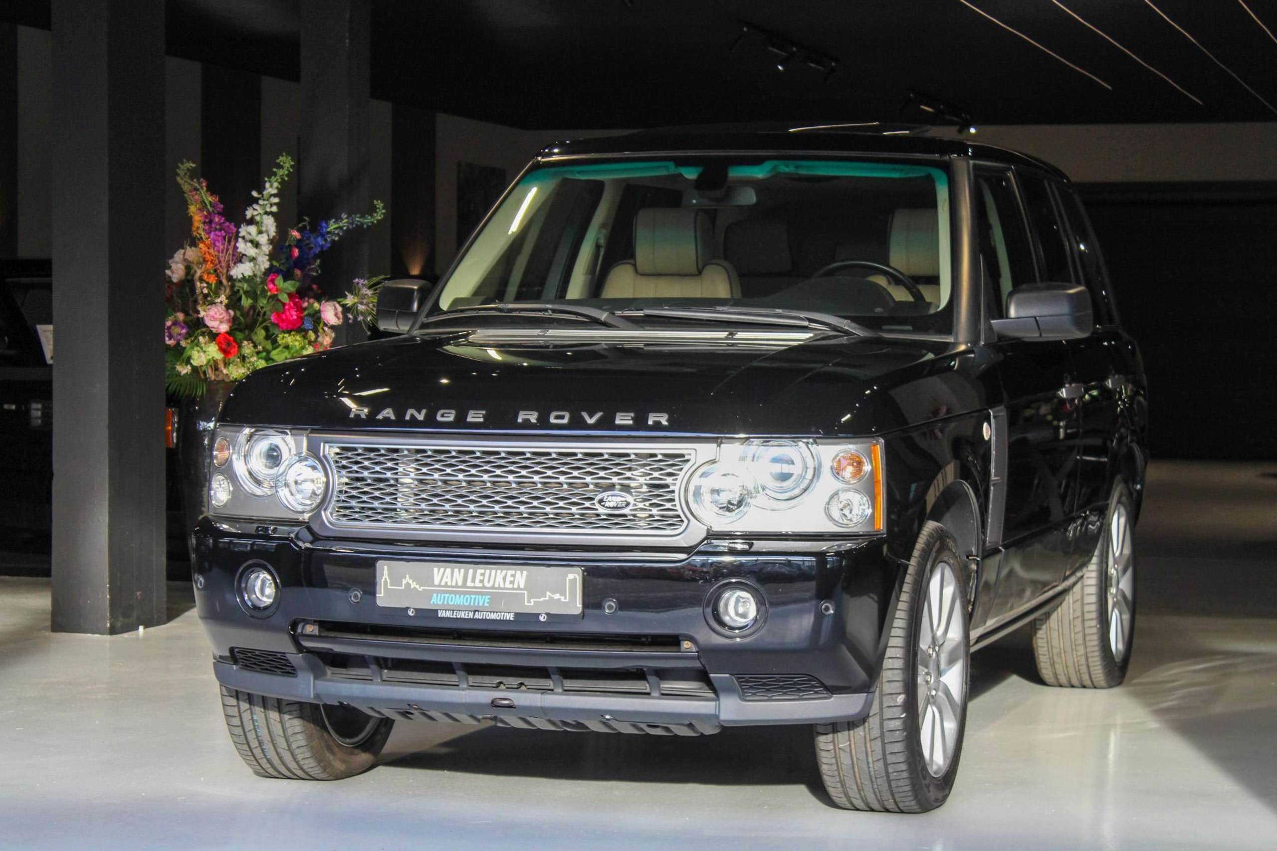 Land Rover - Range Rover