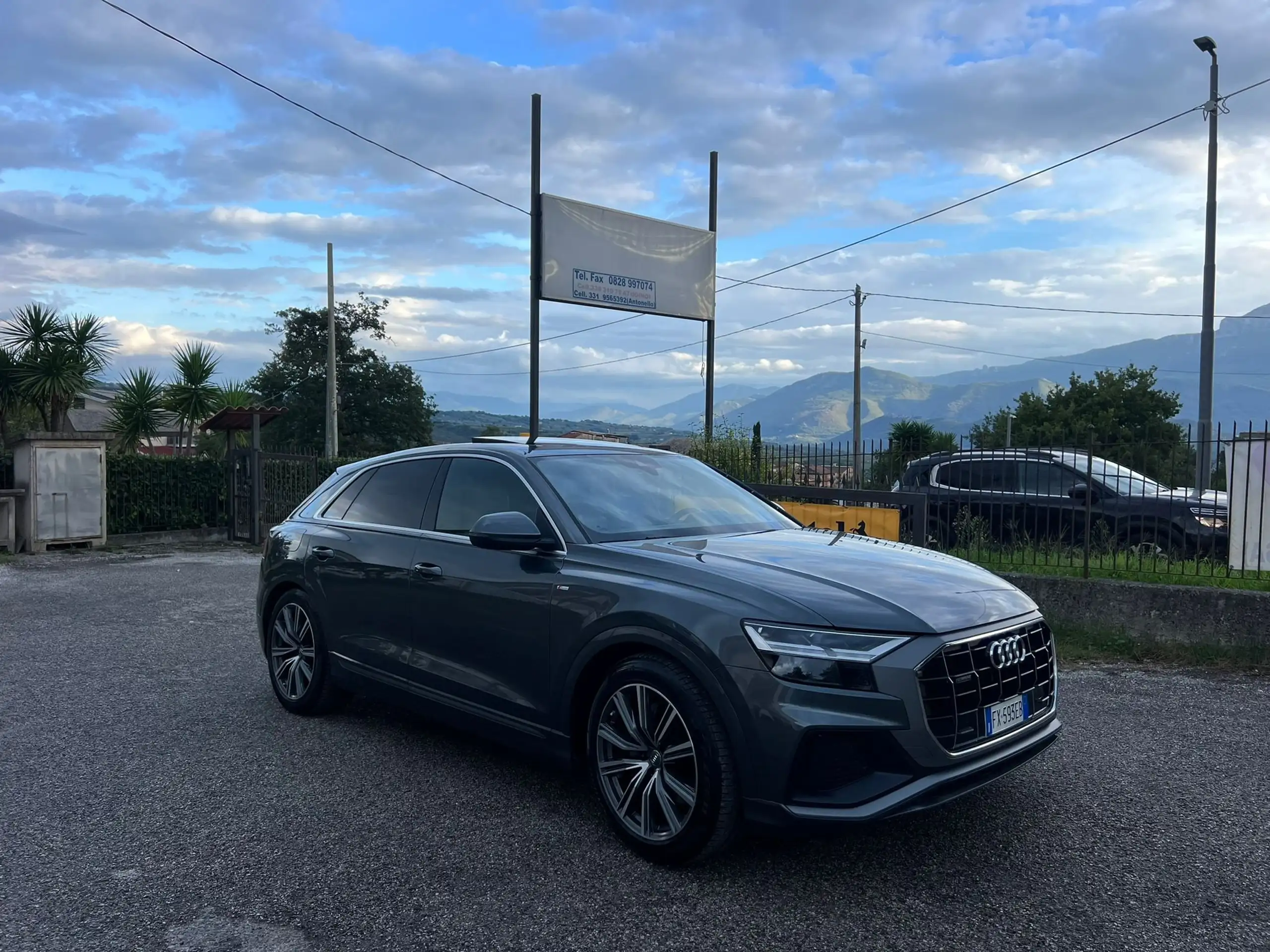 Audi - Q8