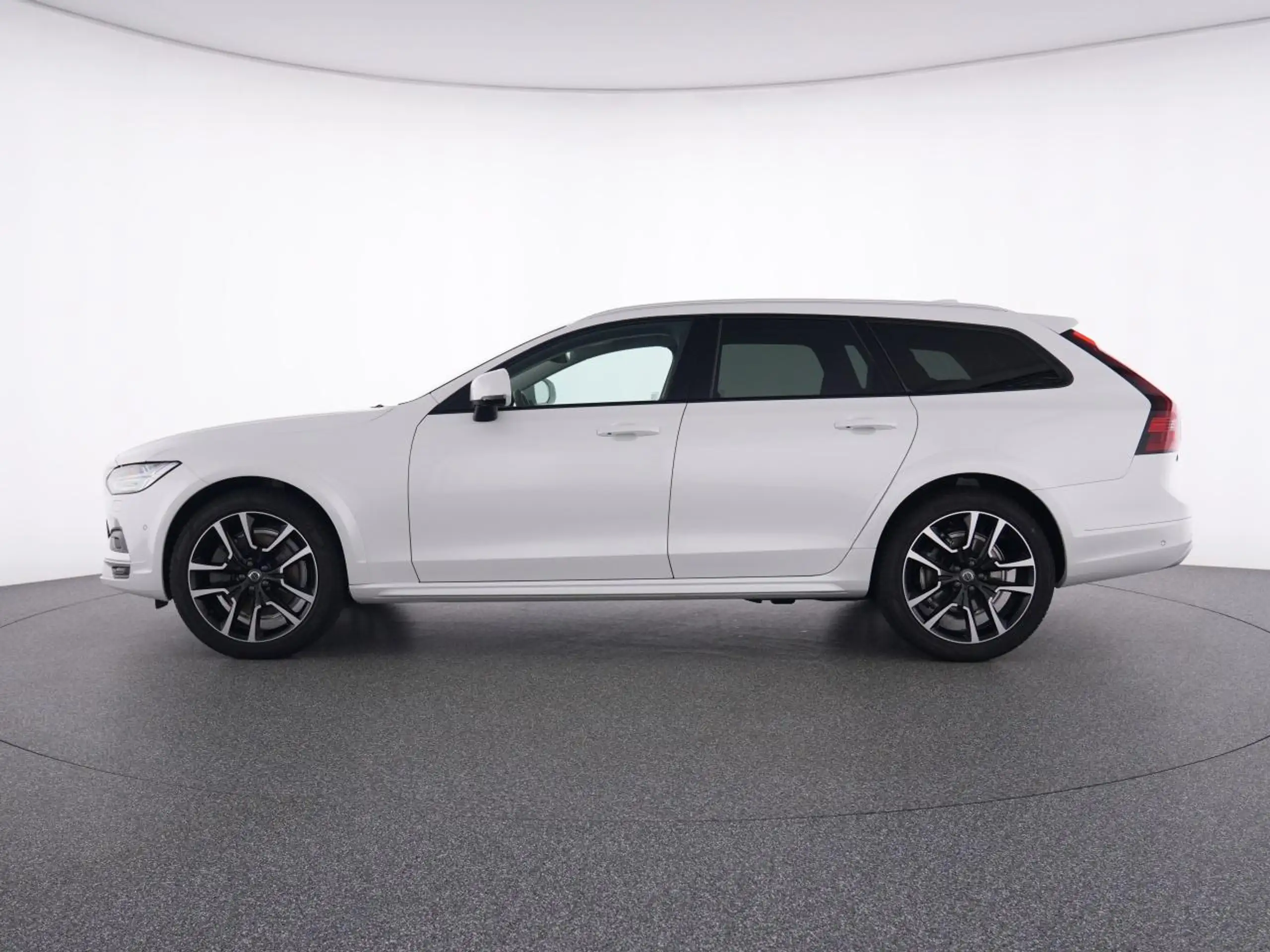 Volvo - V90