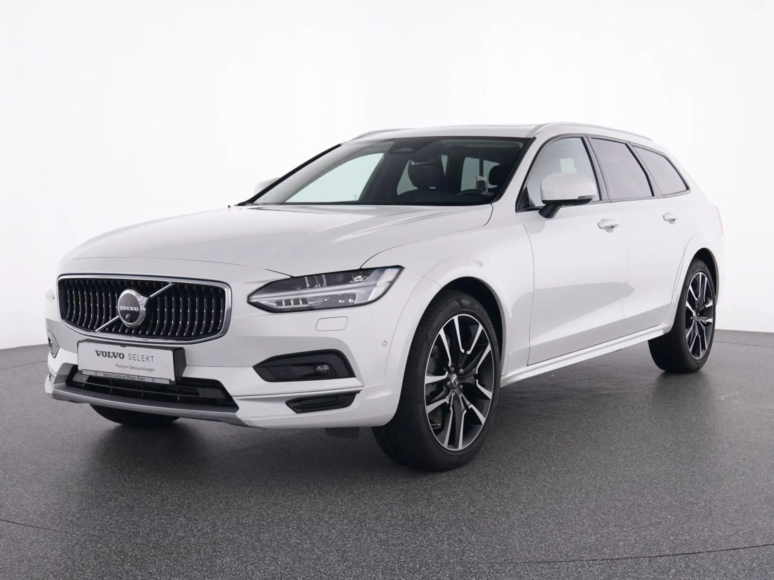 Volvo - V90