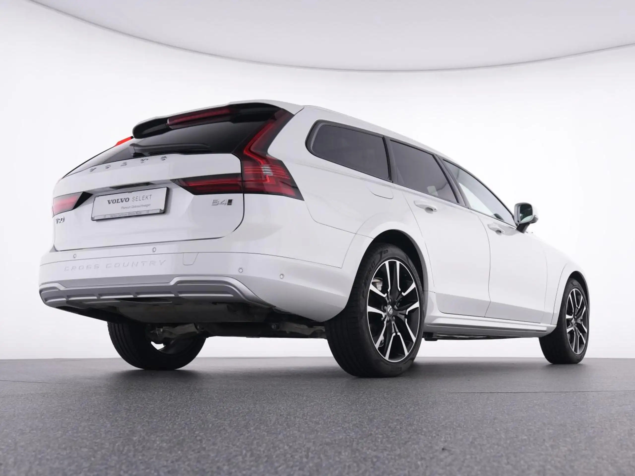 Volvo - V90