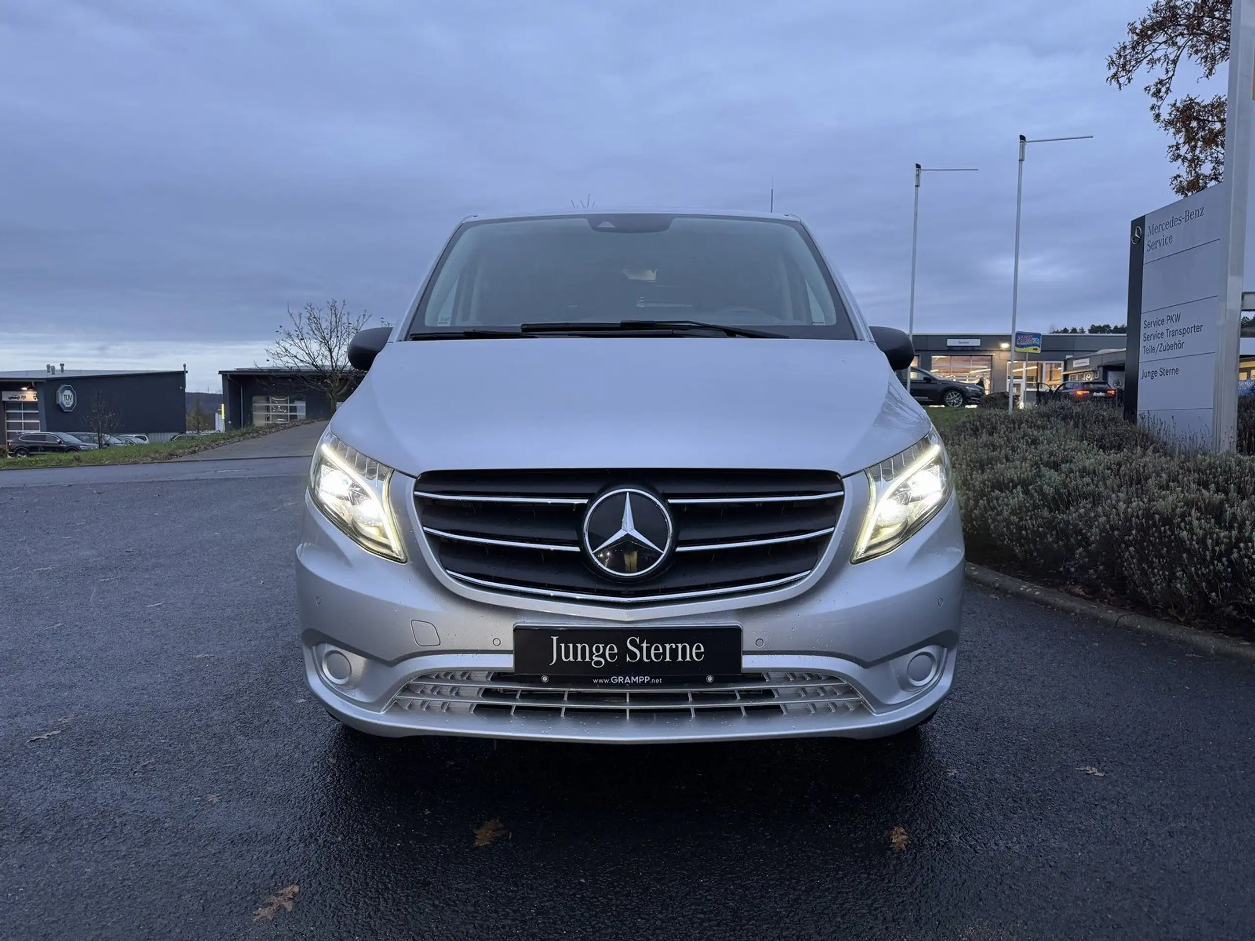 Mercedes-Benz - Vito