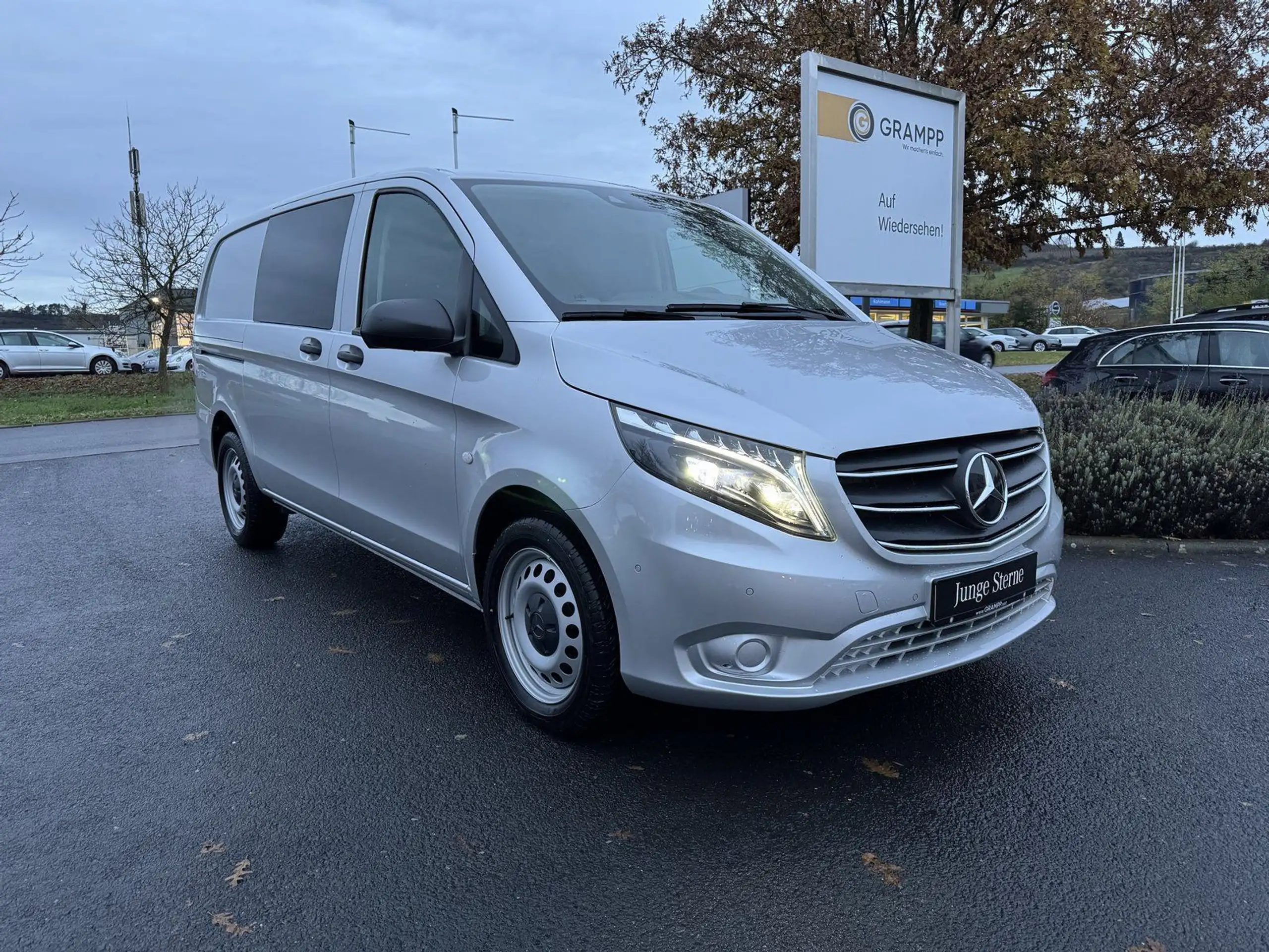 Mercedes-Benz - Vito