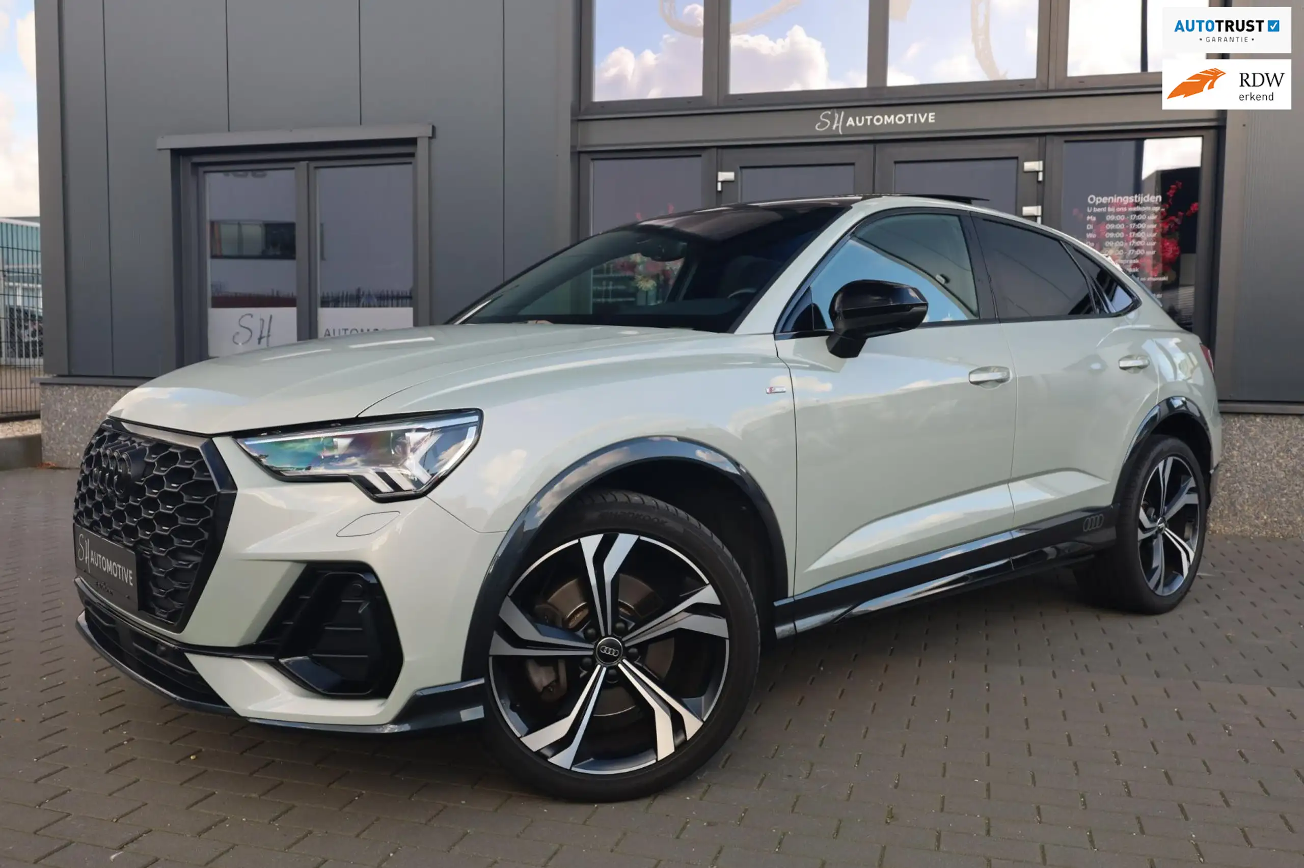 Audi - Q3