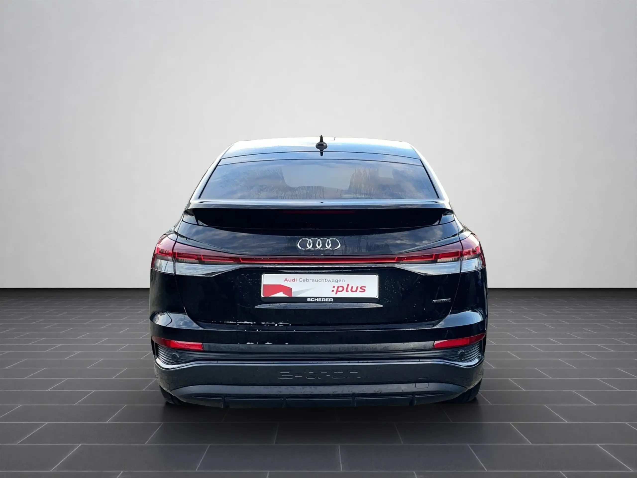 Audi - Q4 e-tron