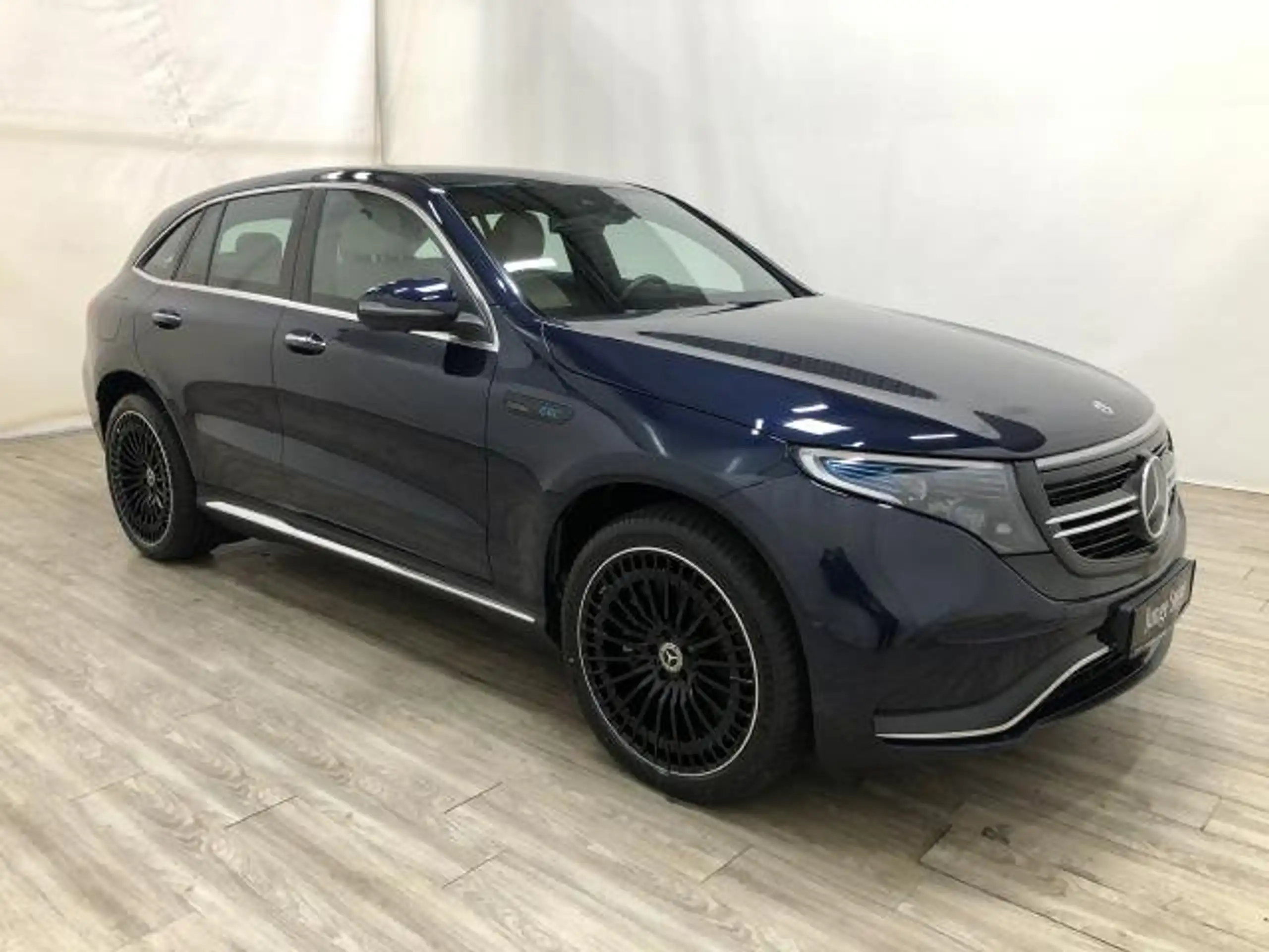 Mercedes-Benz - EQC 400