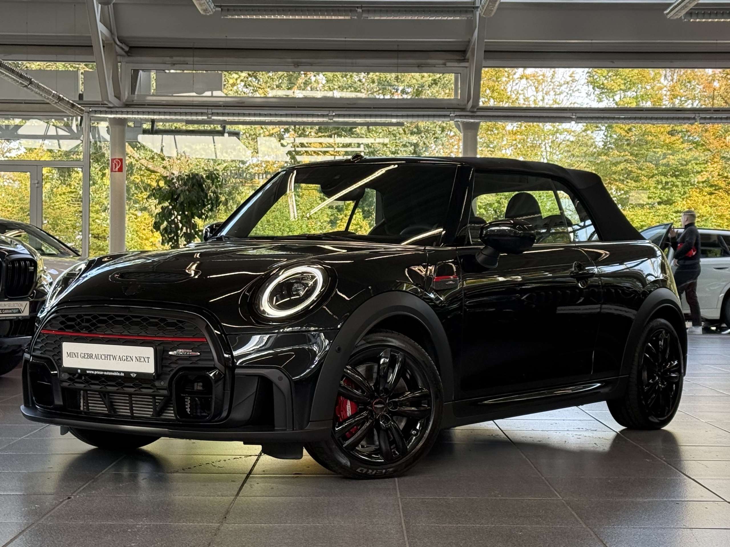 MINI - John Cooper Works Cabrio