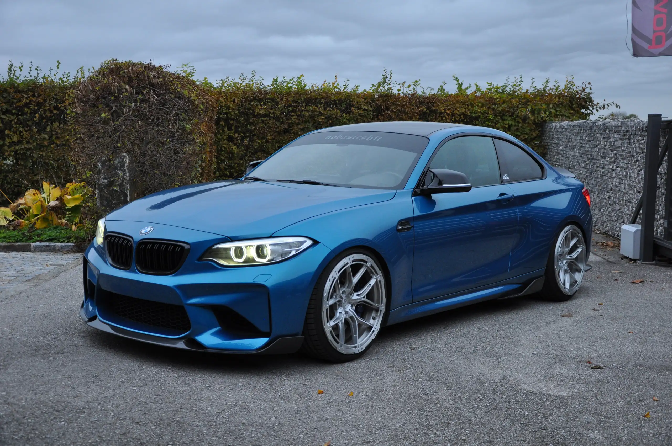 BMW - M2