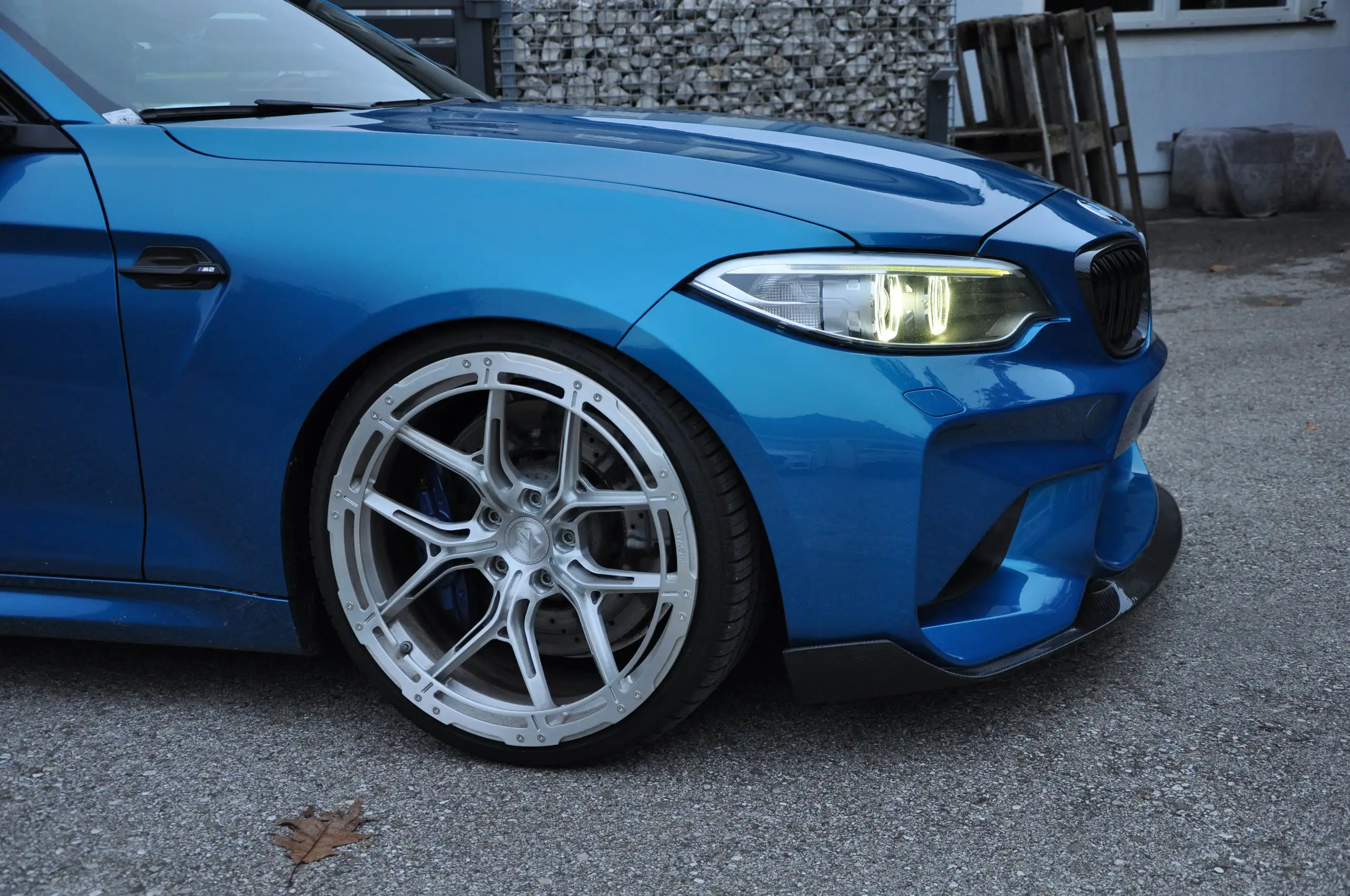 BMW - M2