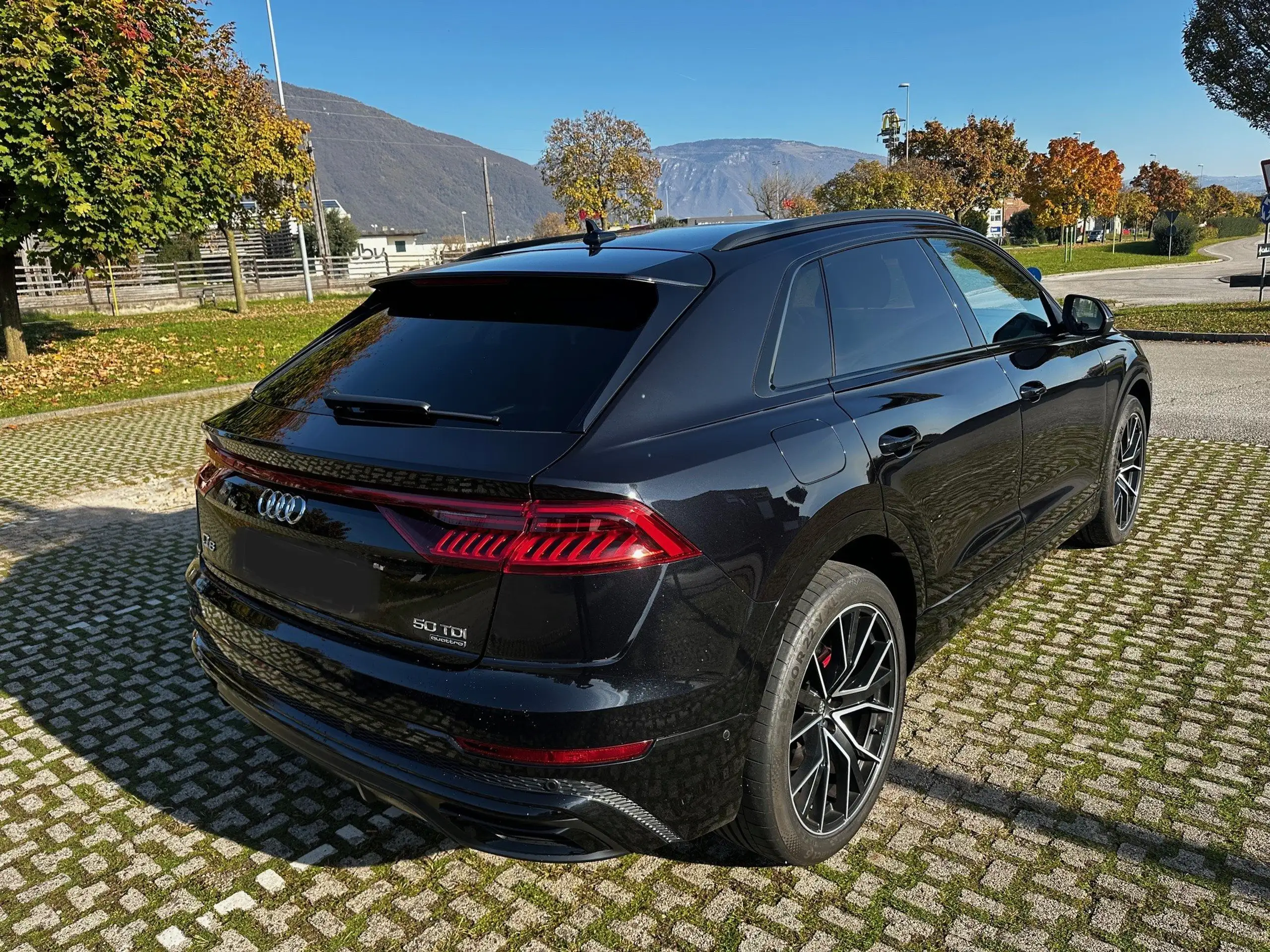 Audi - Q8