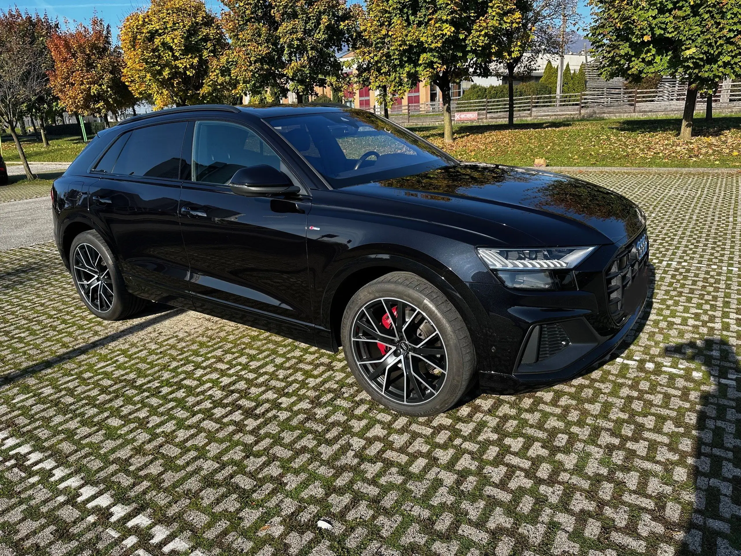 Audi - Q8