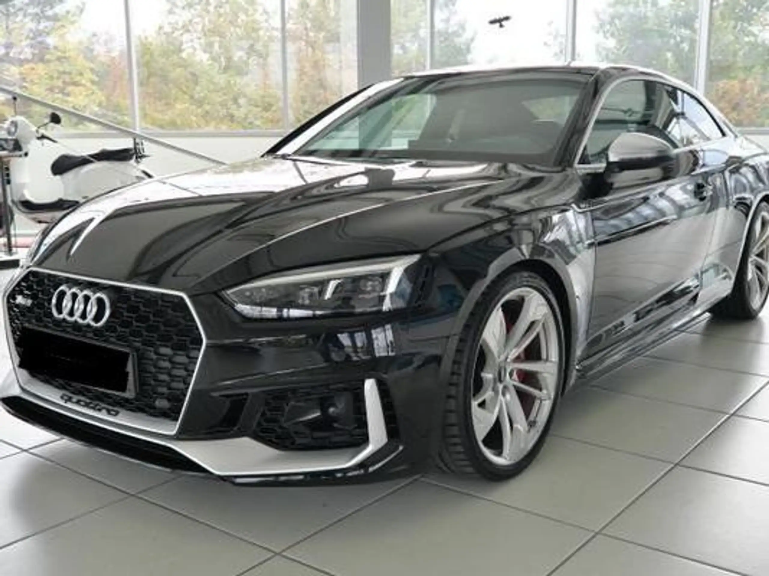 Audi - RS5