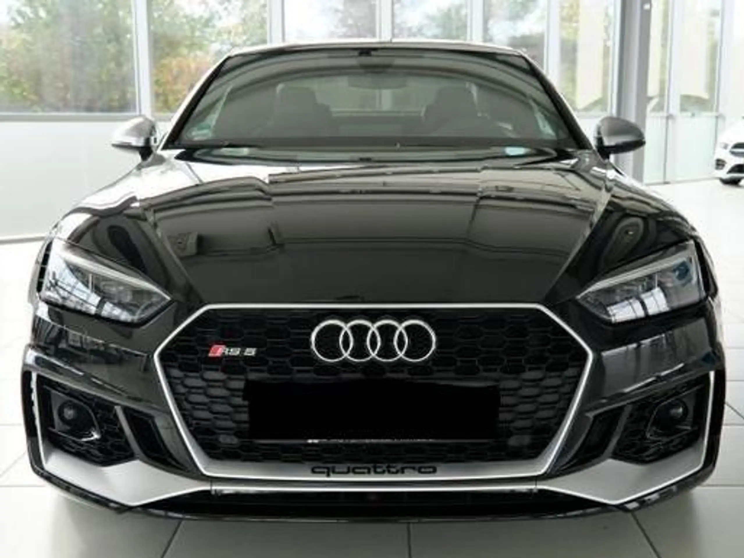 Audi - RS5