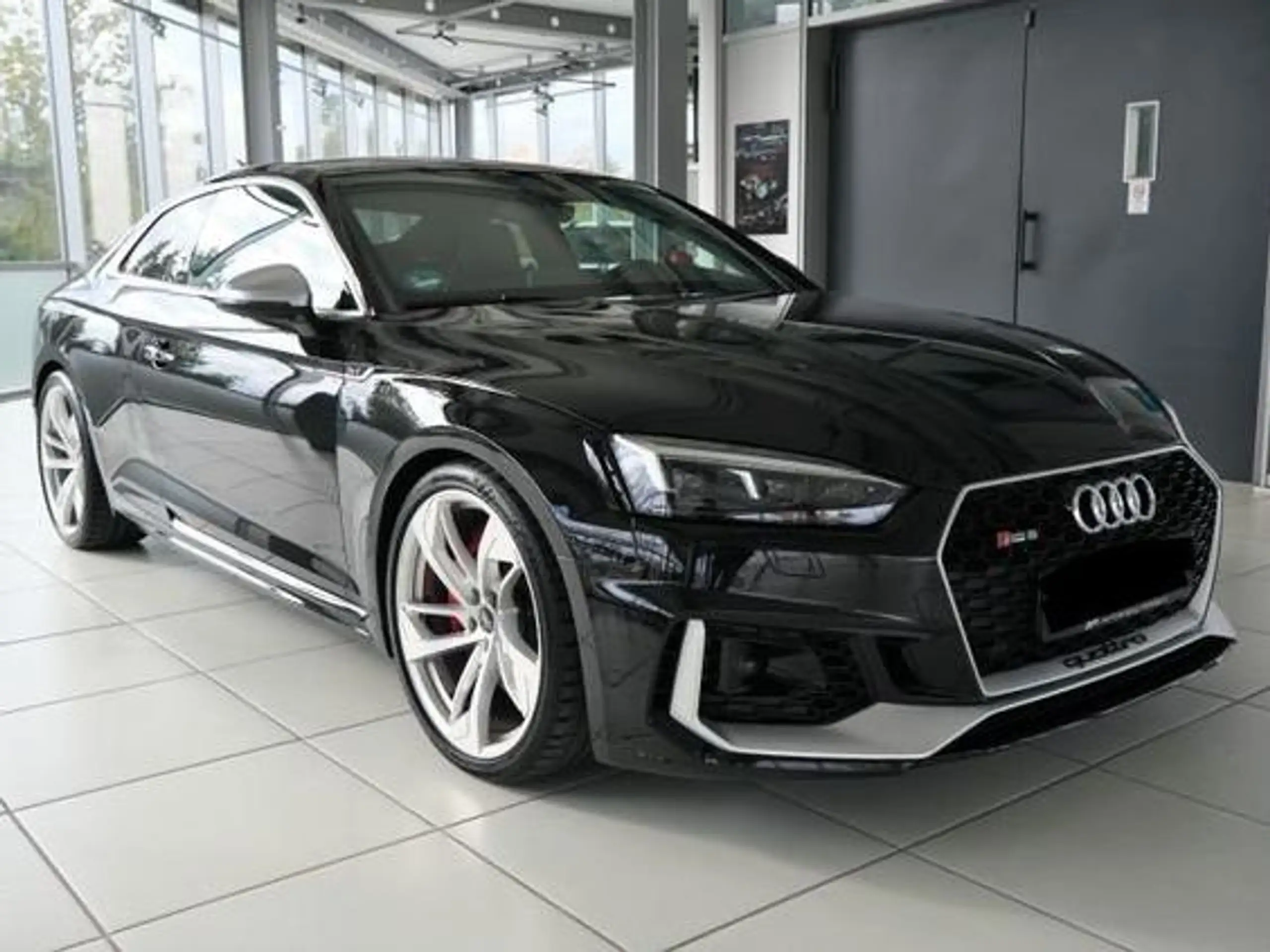 Audi - RS5