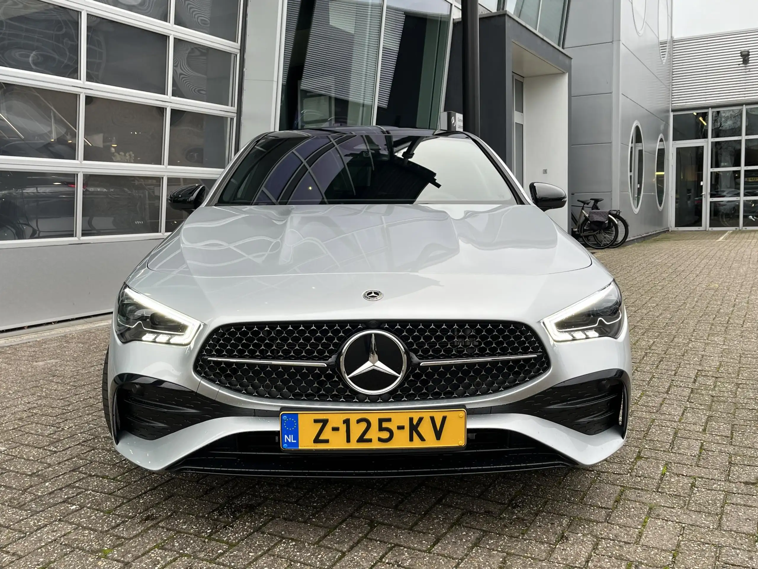 Mercedes-Benz - CLA 250