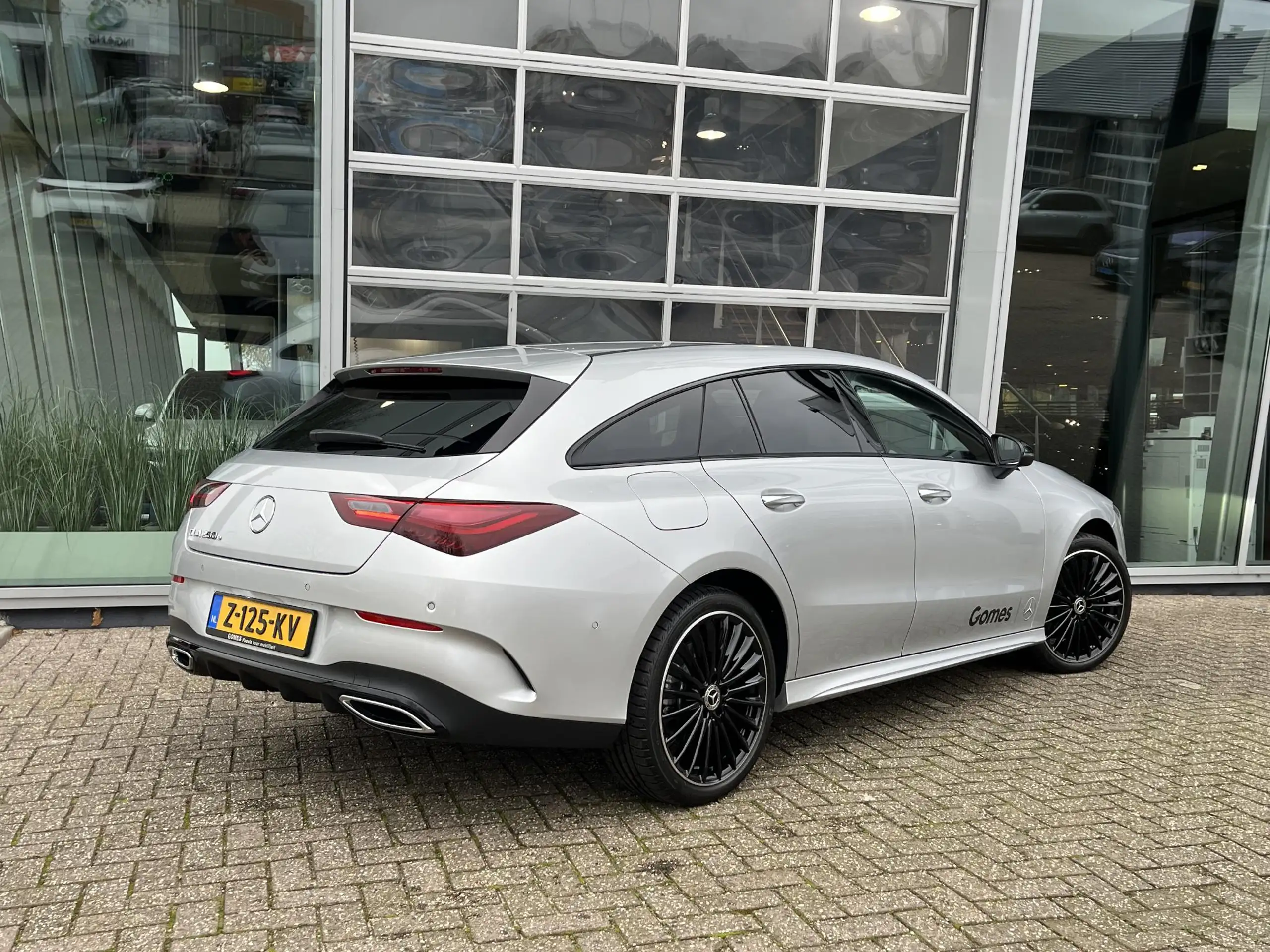 Mercedes-Benz - CLA 250