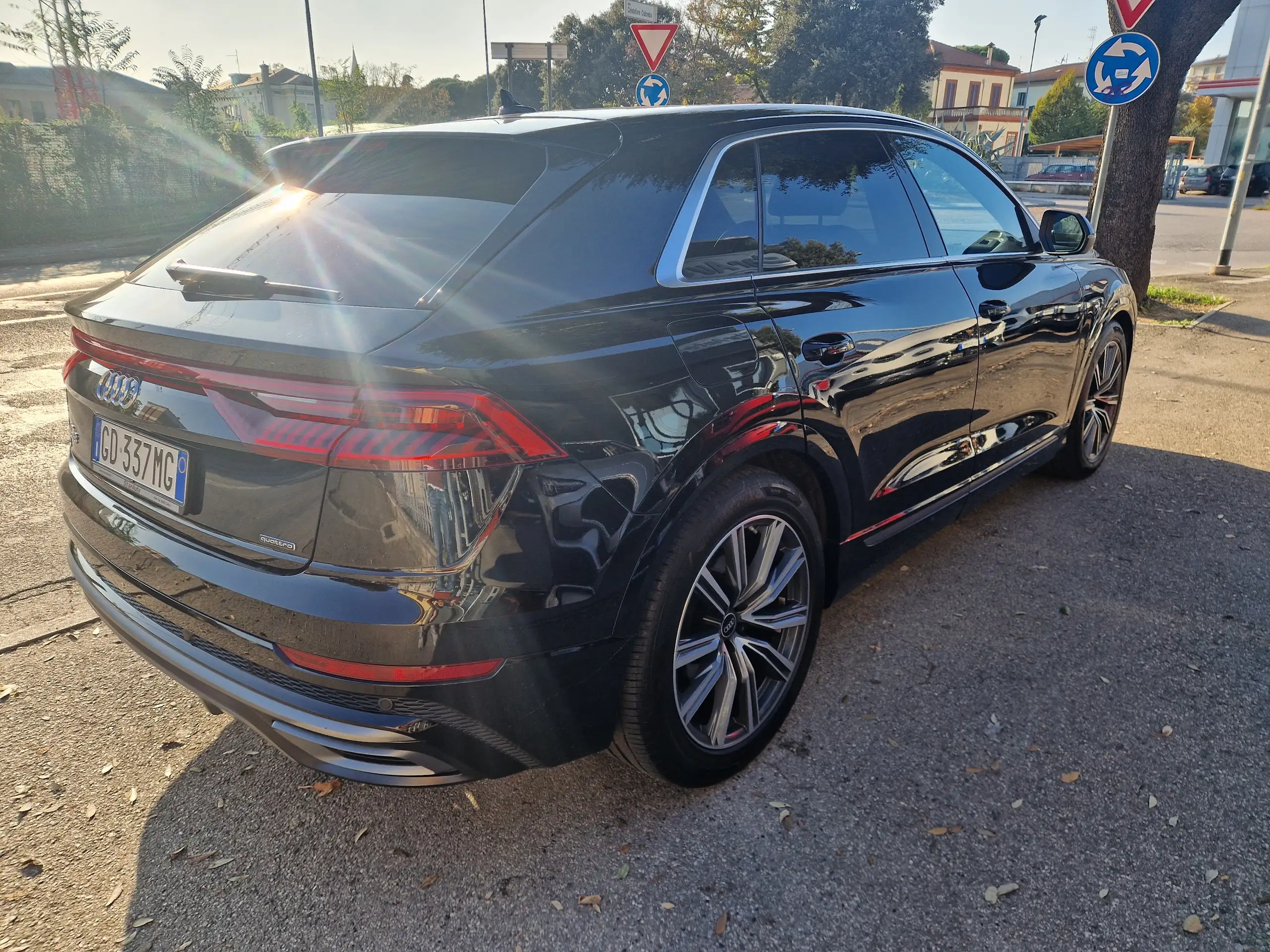 Audi - Q8