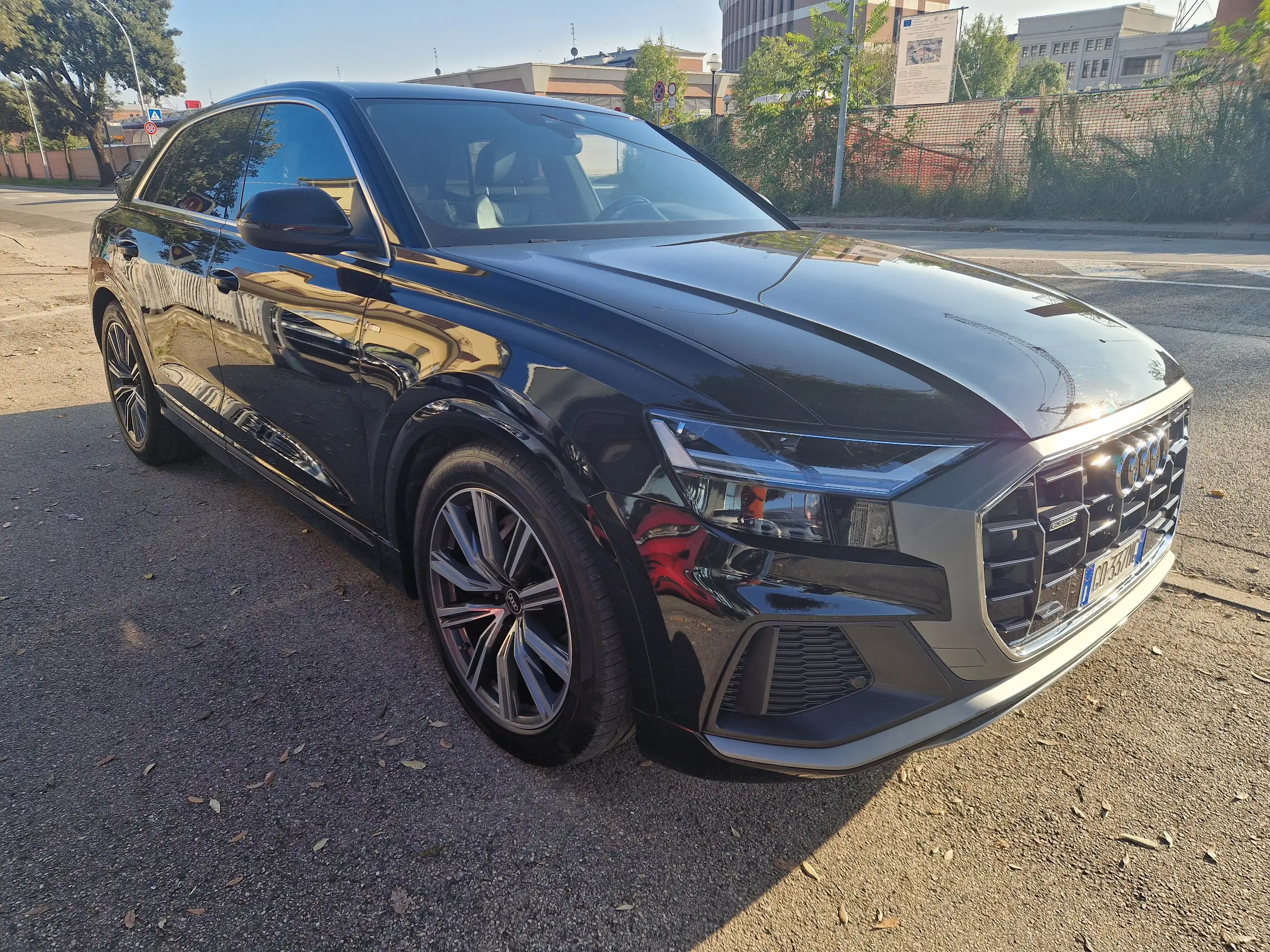 Audi - Q8