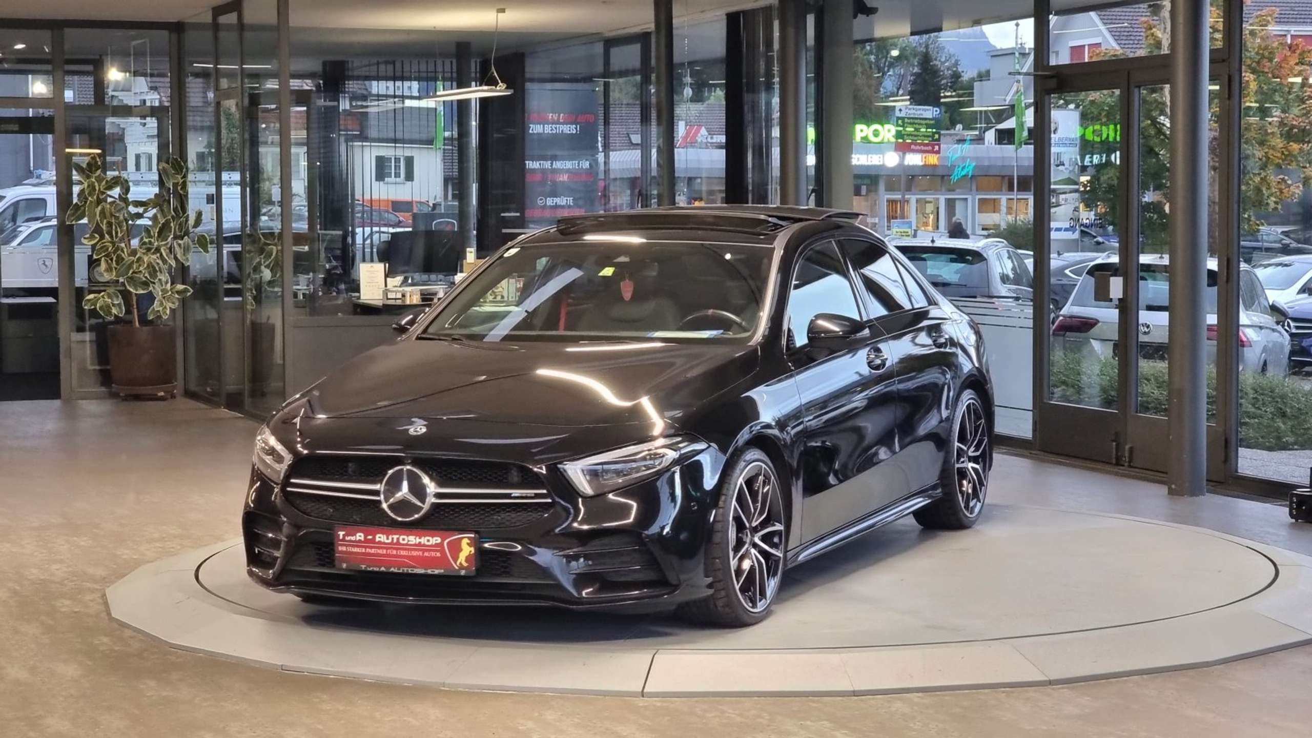 Mercedes-Benz - A 35 AMG