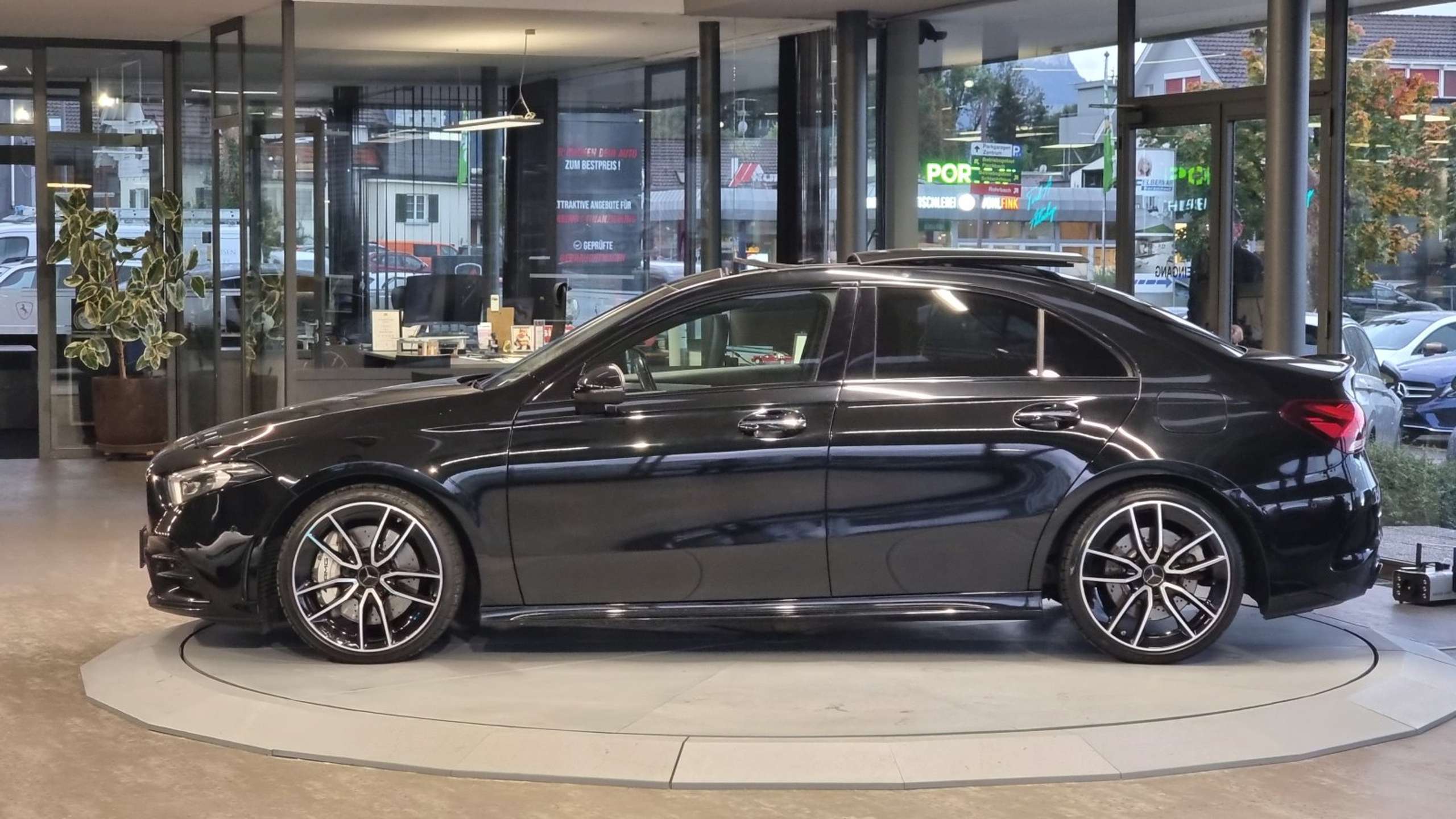 Mercedes-Benz - A 35 AMG