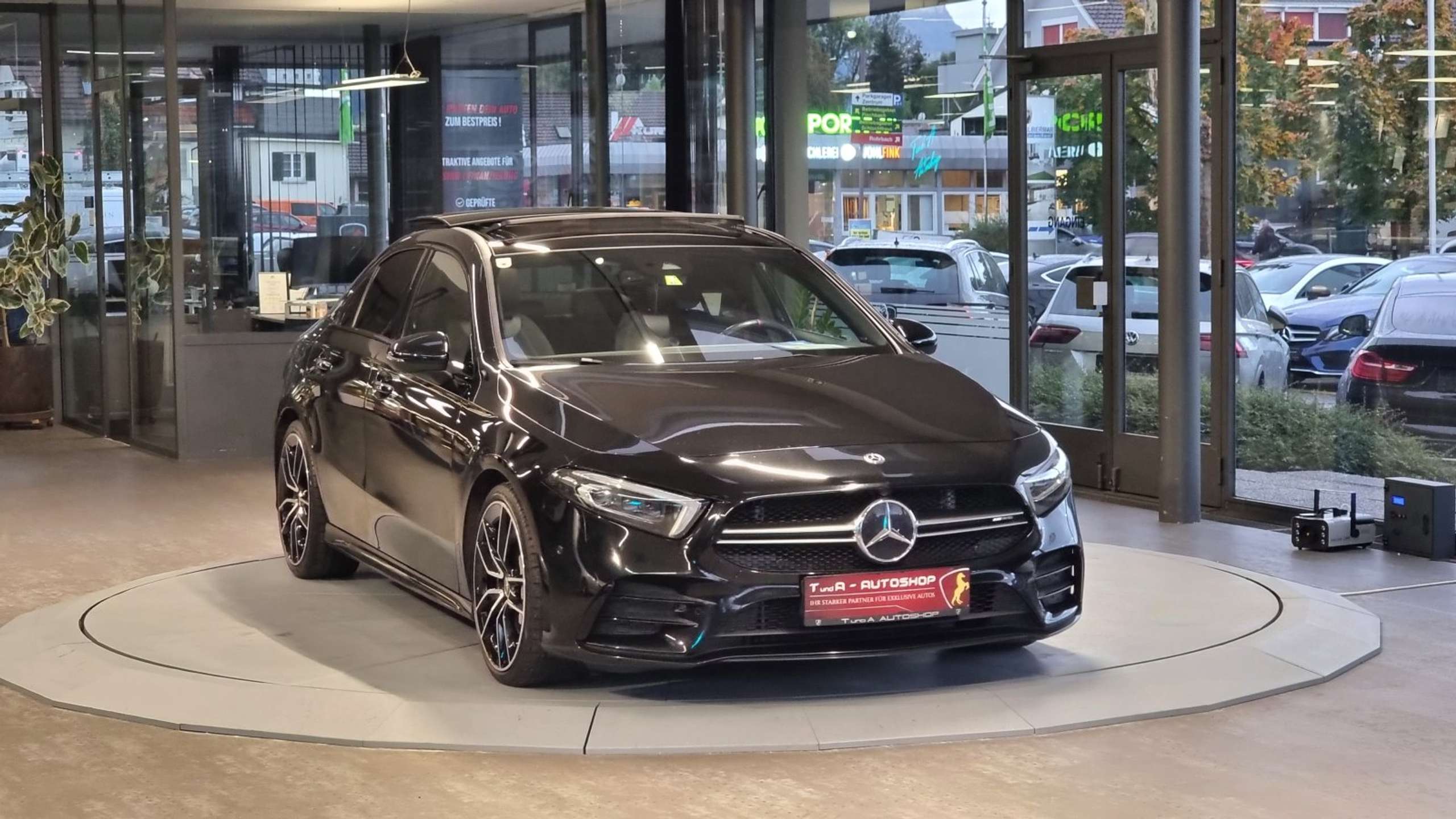 Mercedes-Benz - A 35 AMG