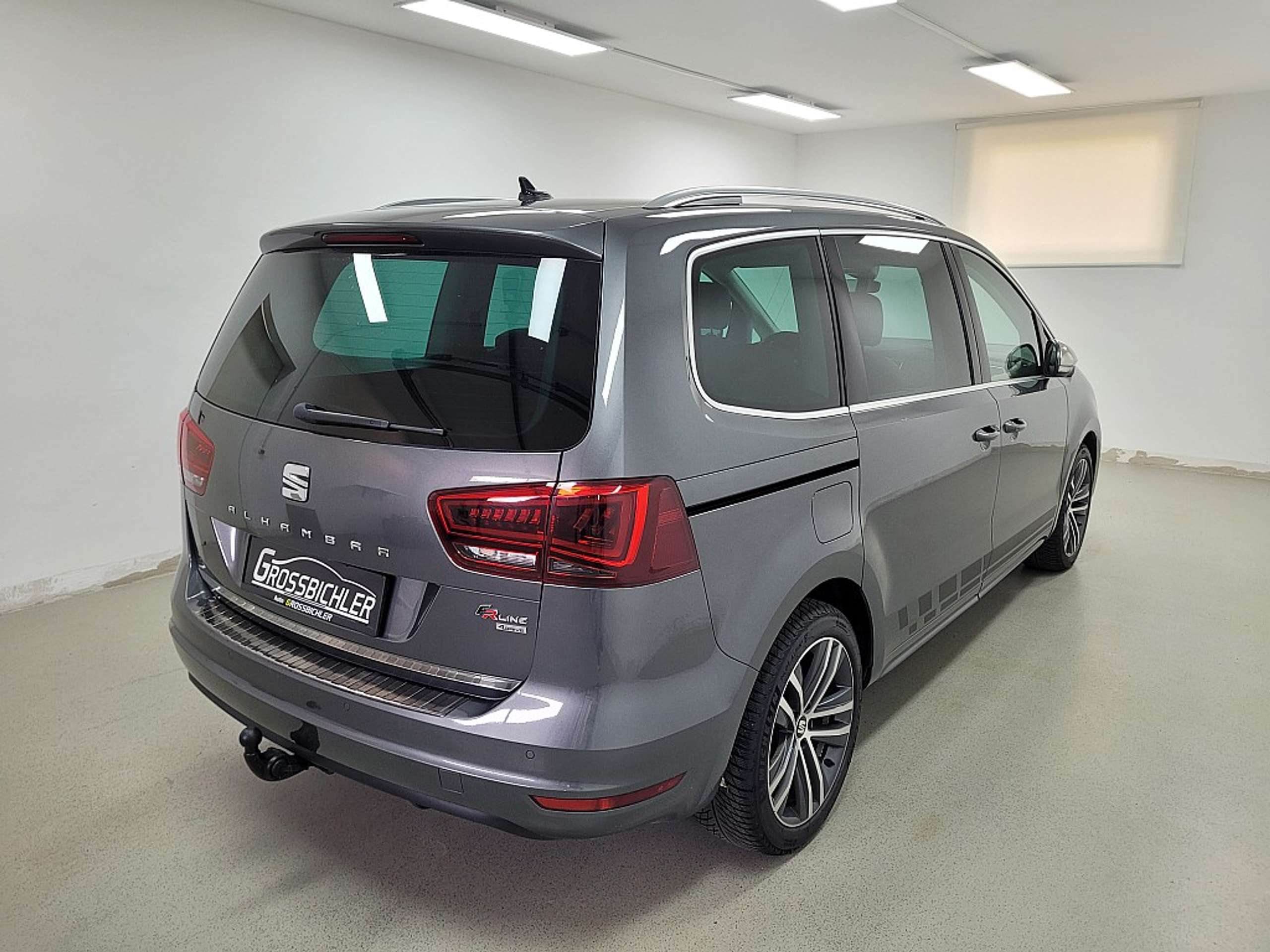 SEAT - Alhambra