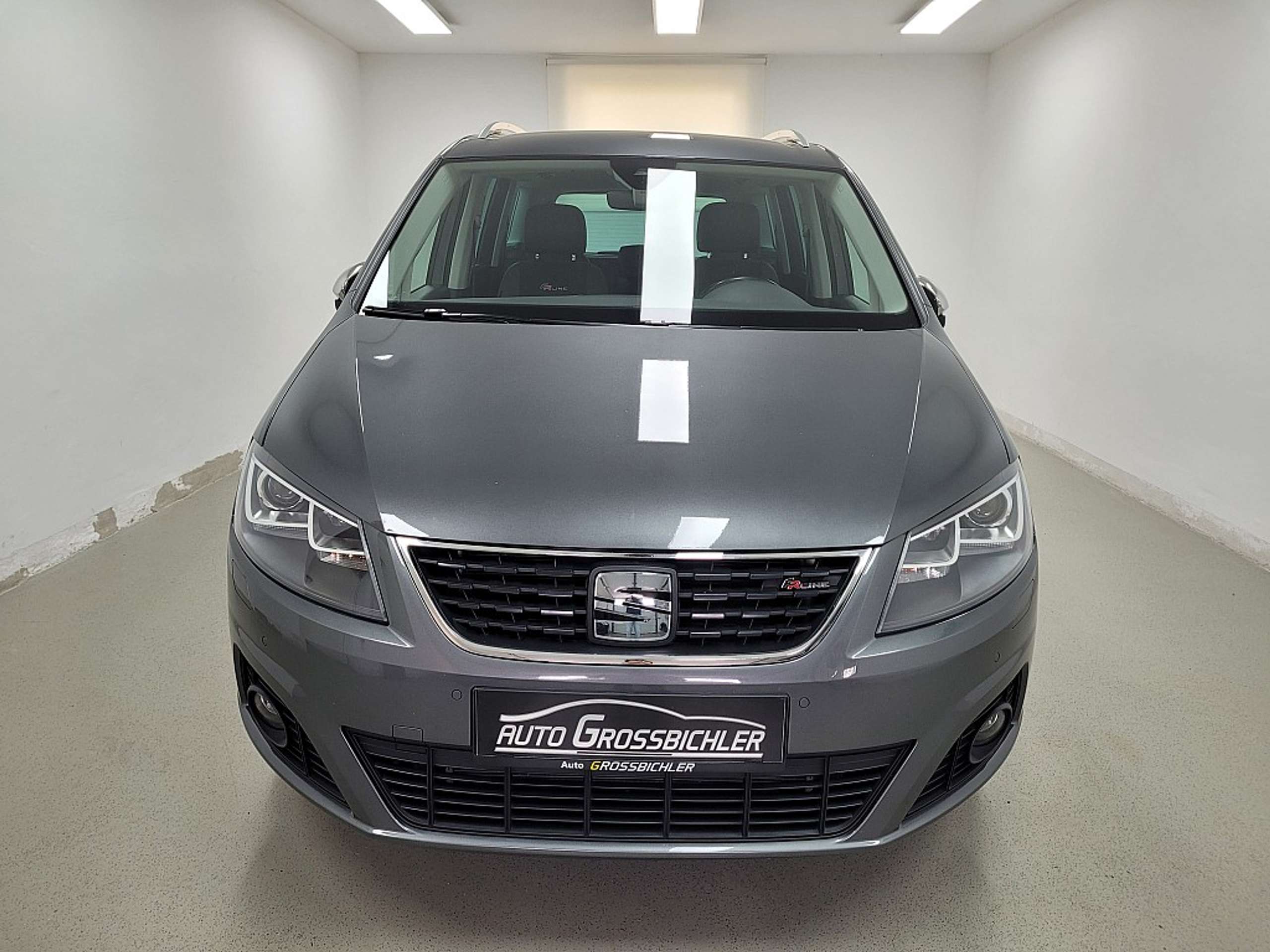 SEAT - Alhambra