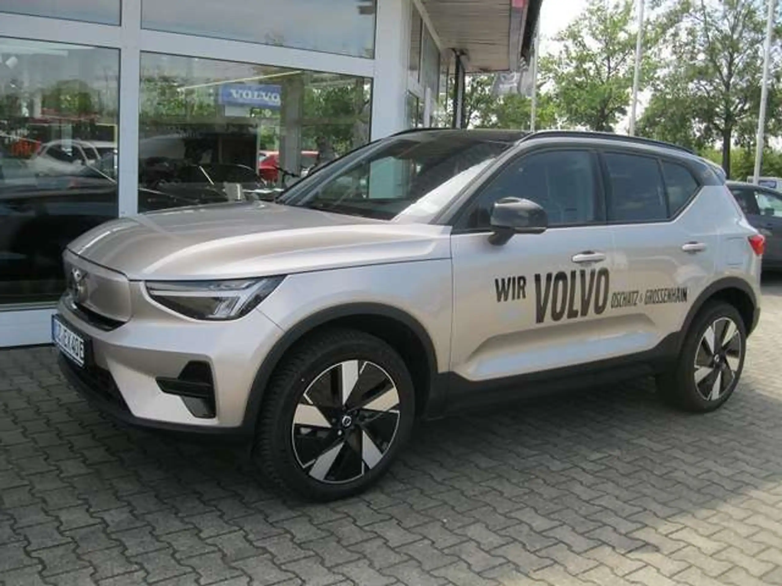 Volvo - XC40