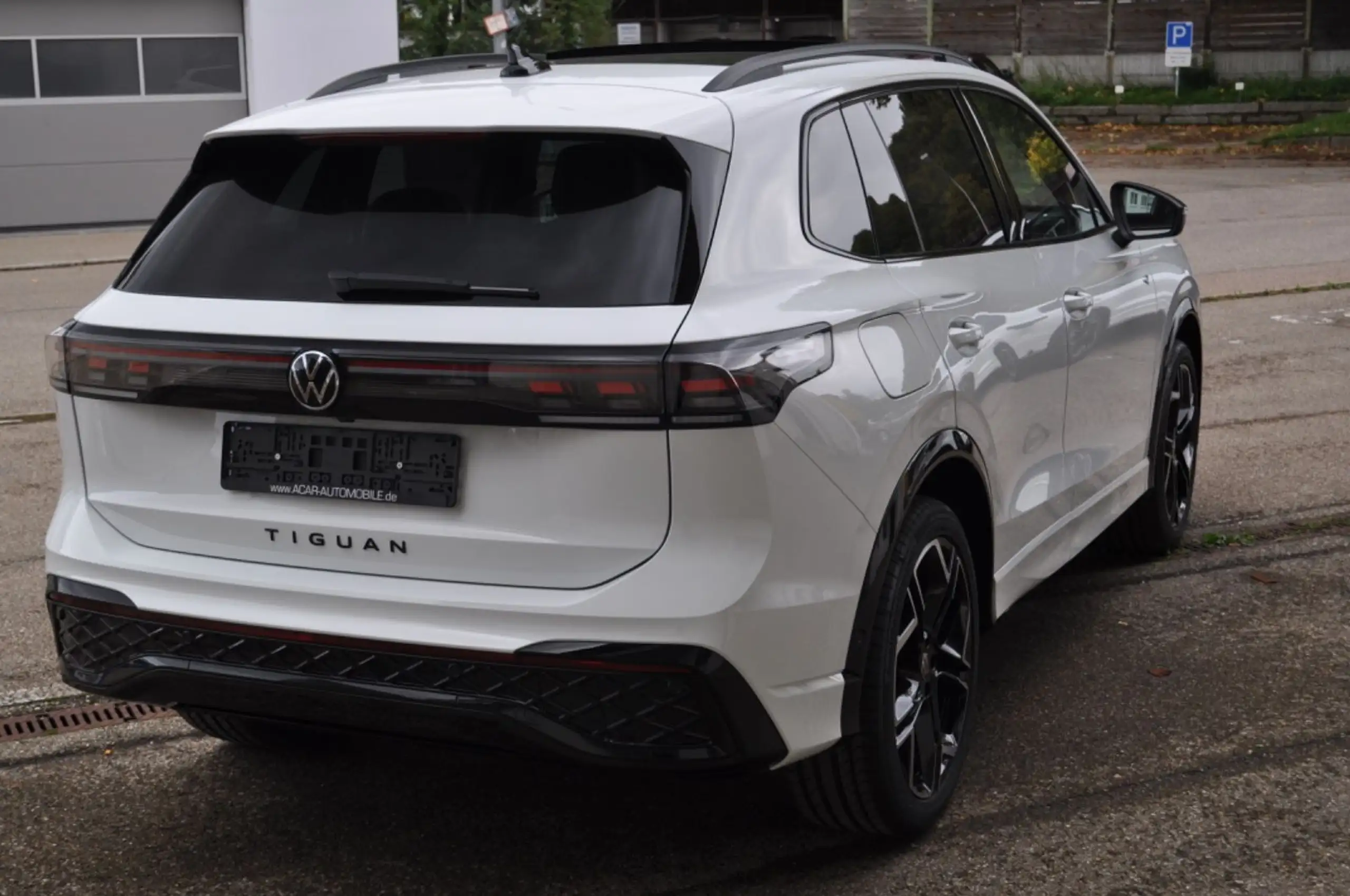 Volkswagen - Tiguan