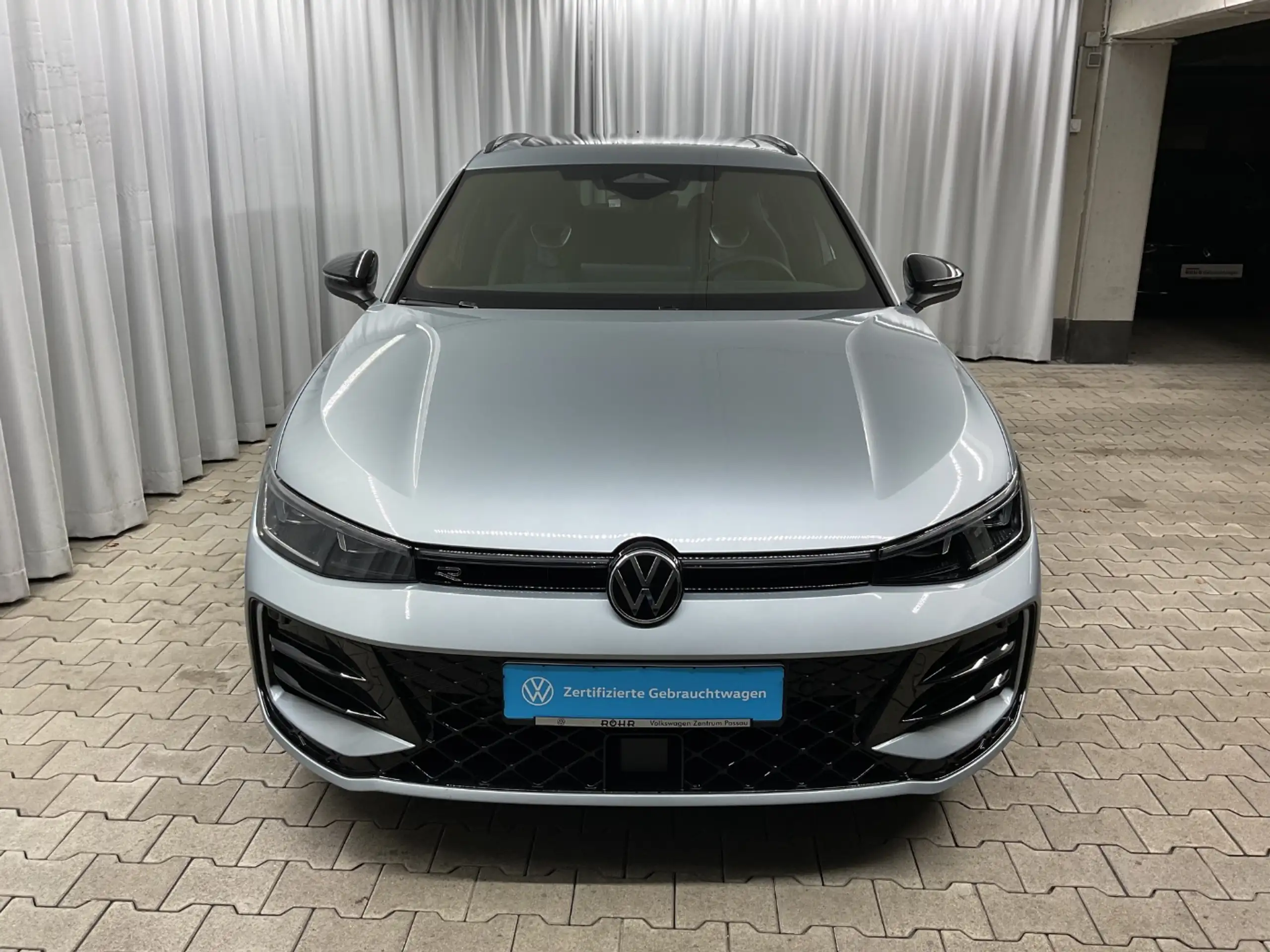 Volkswagen - Passat