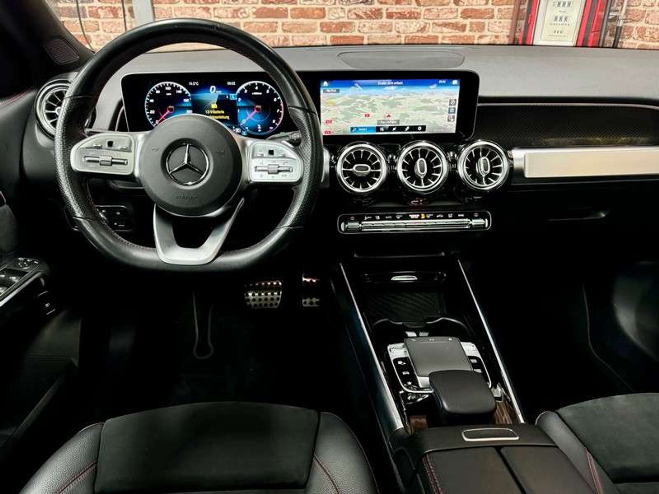 Mercedes-Benz - G