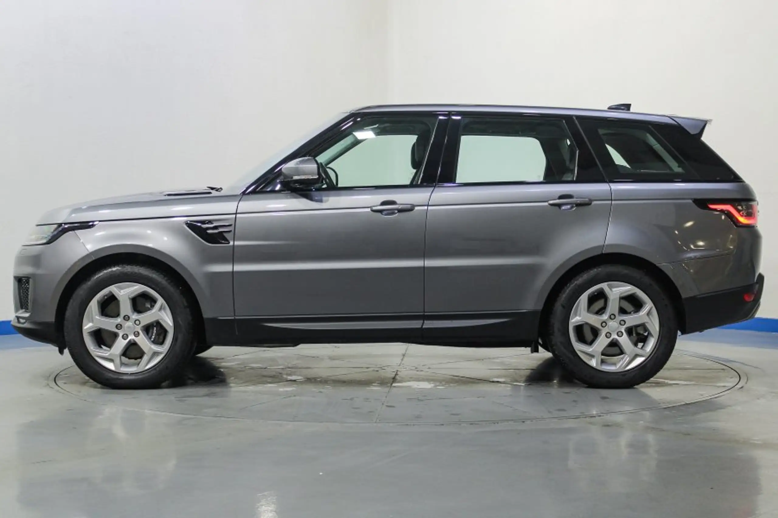 Land Rover - Range Rover Sport