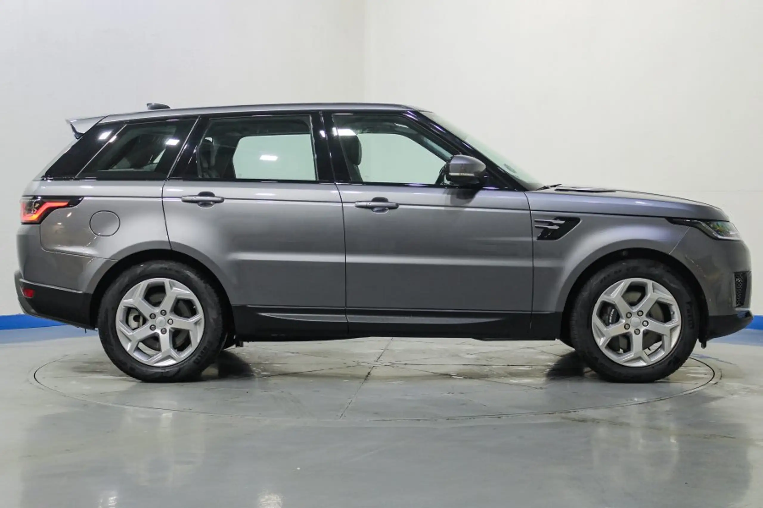 Land Rover - Range Rover Sport