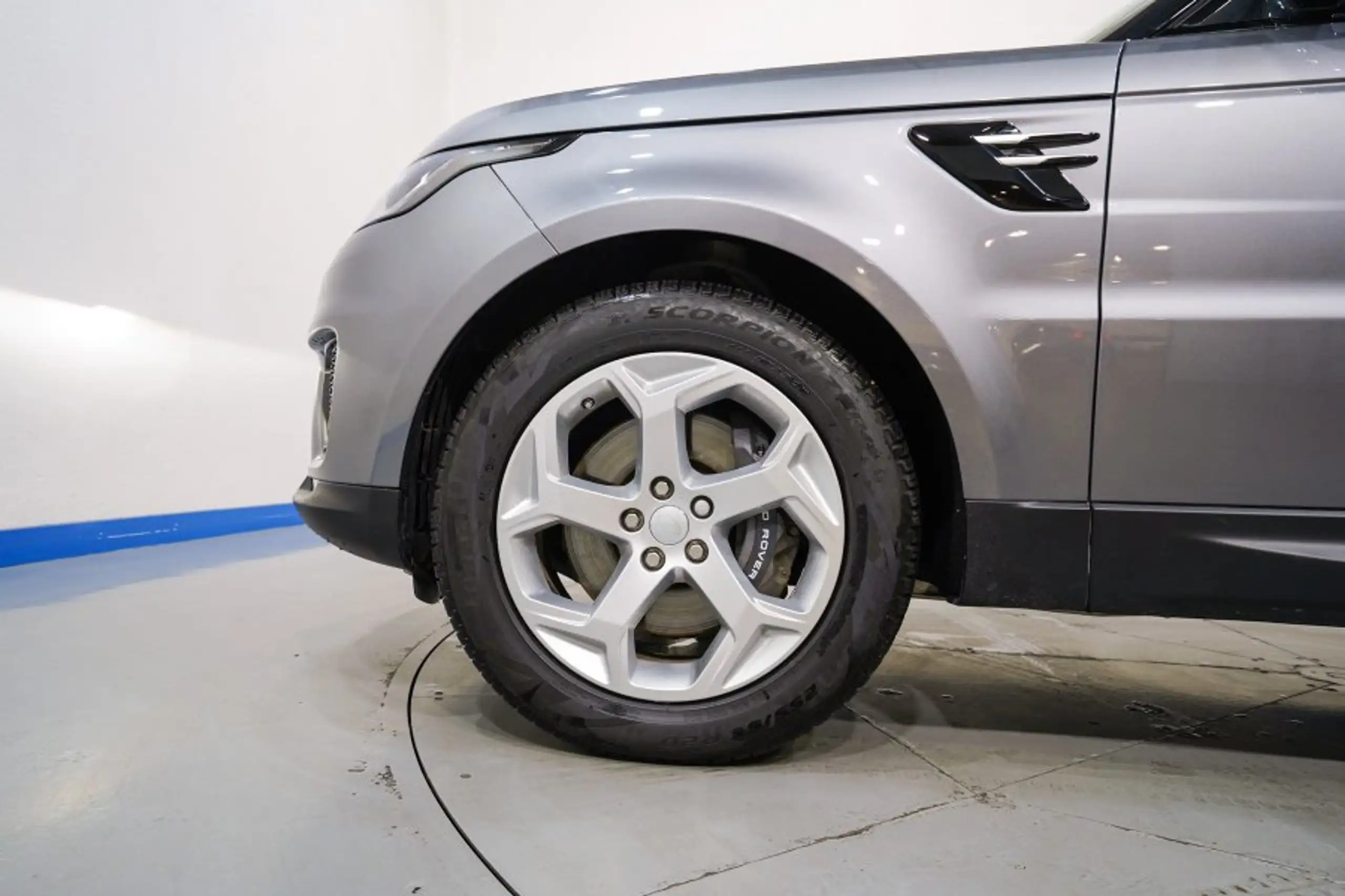 Land Rover - Range Rover Sport