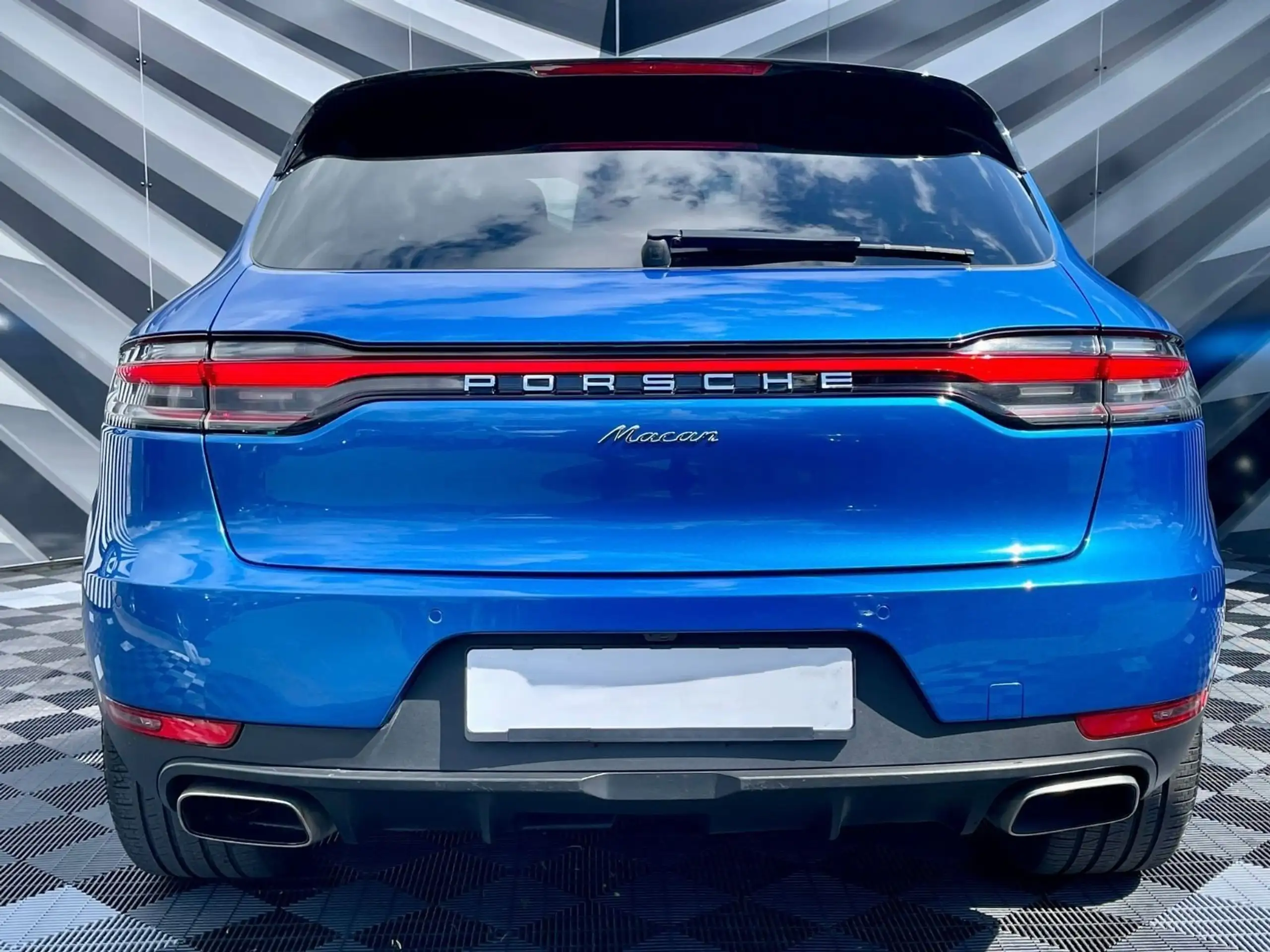 Porsche - Macan