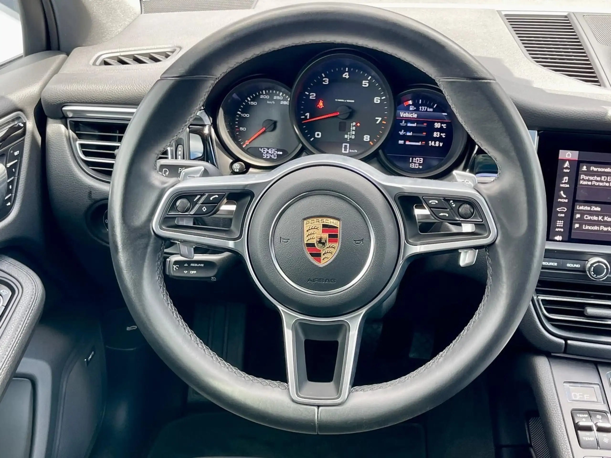 Porsche - Macan