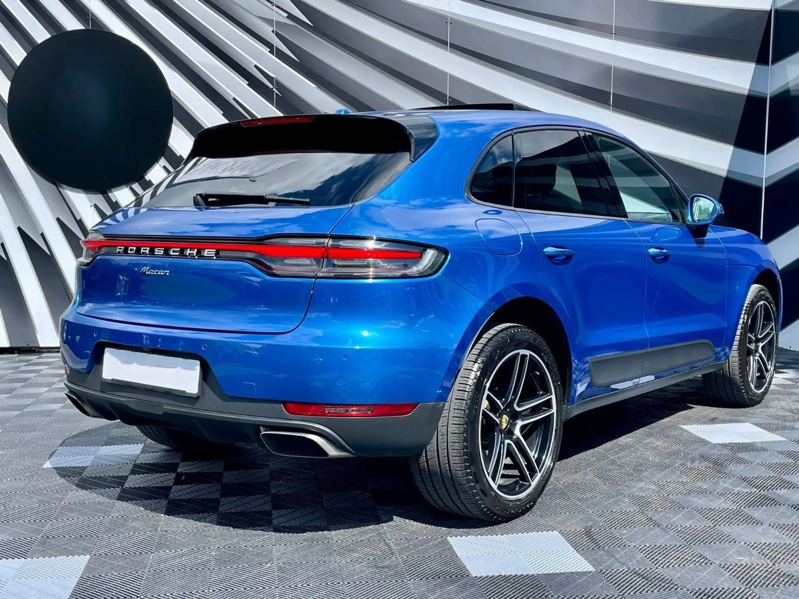 Porsche - Macan