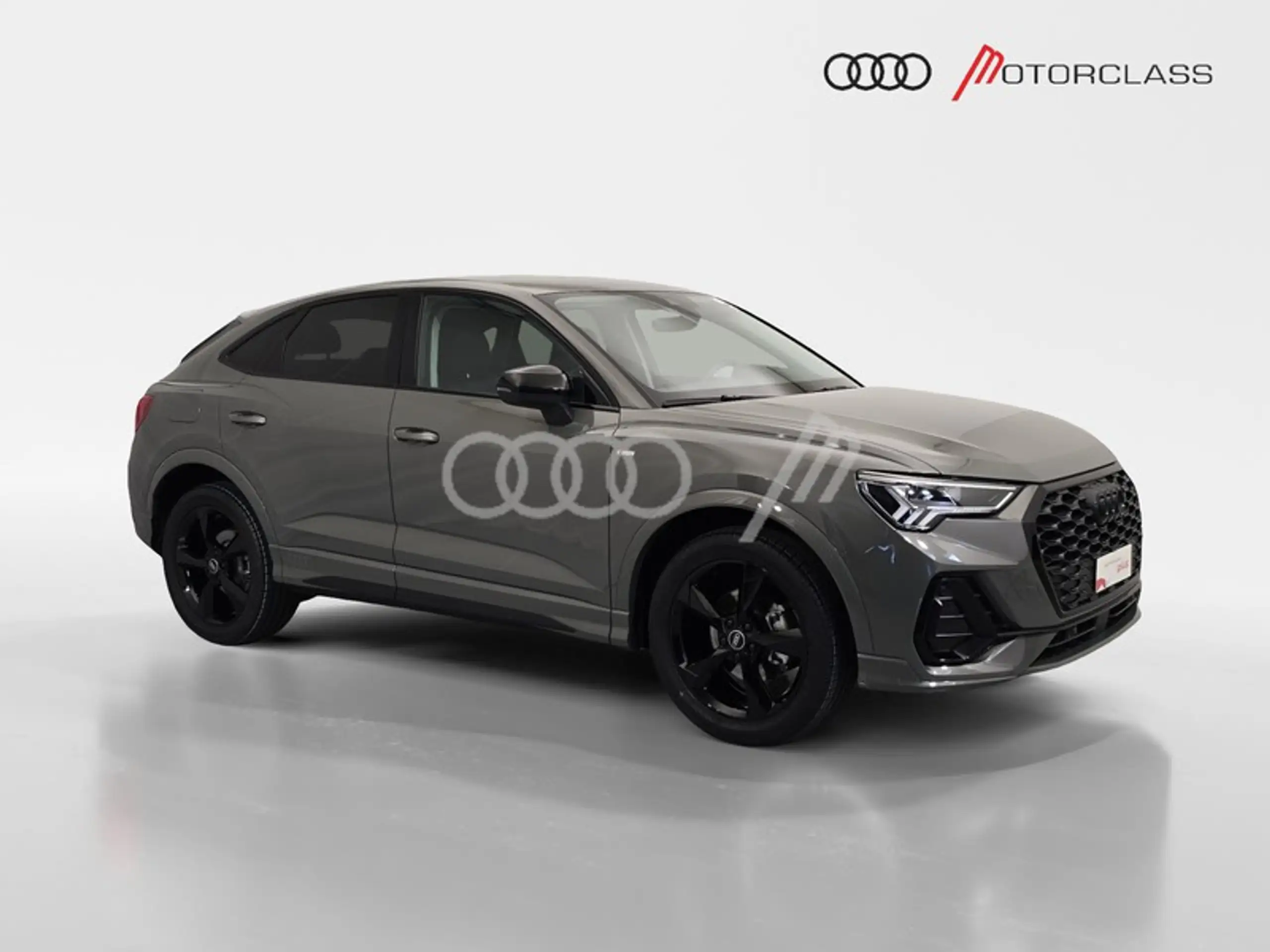 Audi - Q3